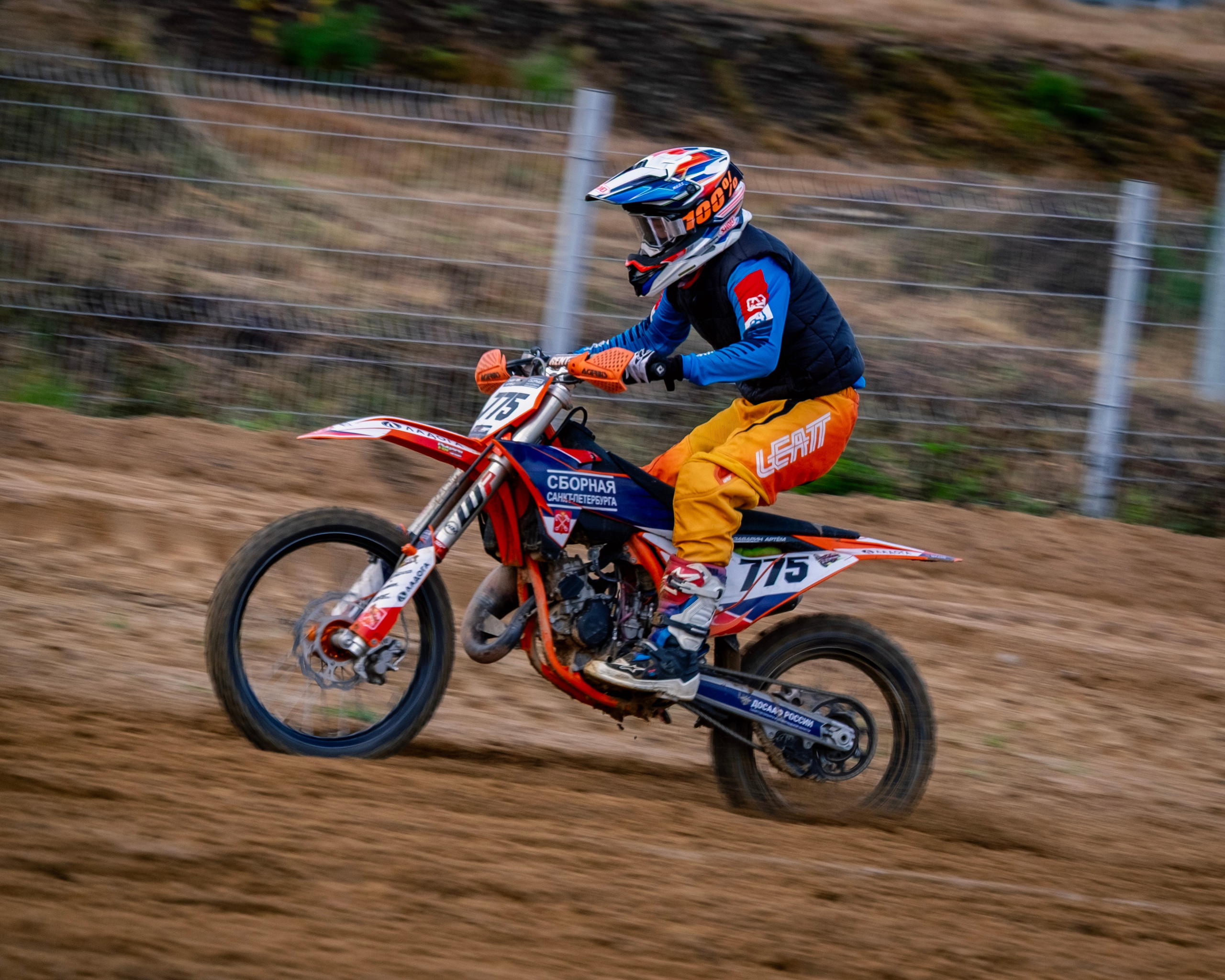 Мотокросс (Игора Драйв). Автомобильные фотографии и рисунки в Санкт-Петербурги Пашков Дмитрий