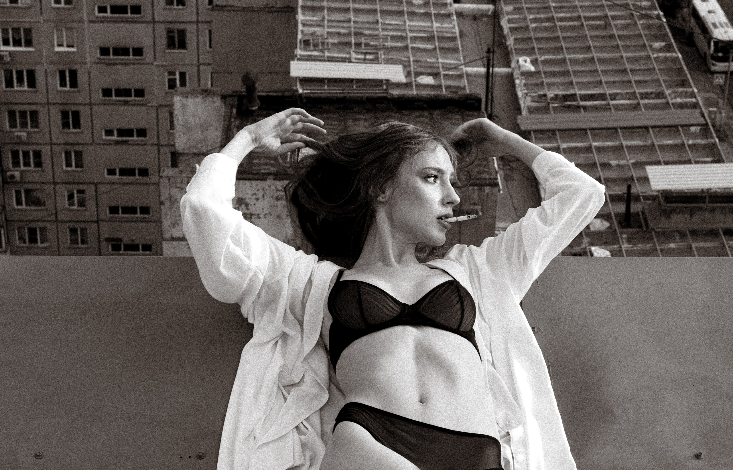 Агата съёмка на крыше. Анастасия Головерова профессиональный фотограф в Новосибирске, фотосессия под ключ в Новосибирске