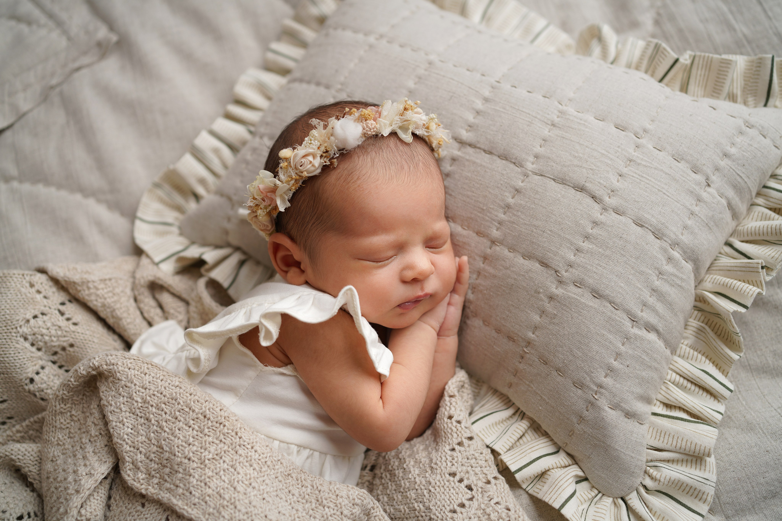 Новорождённые девочки. Детский фотограф и фотограф новорожденных в Калининград Оксана Иваний