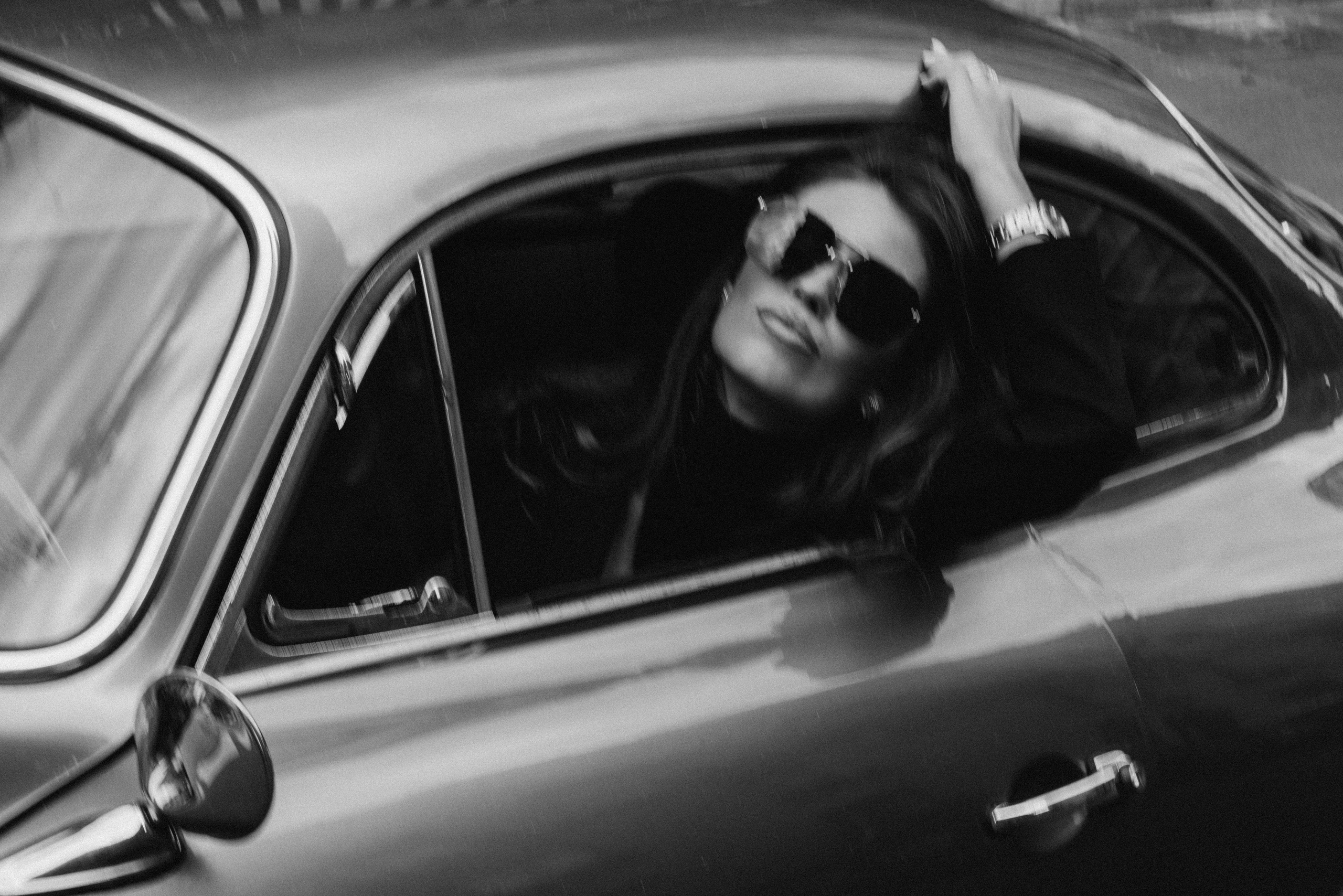 Hit the road. Photographer in Paris