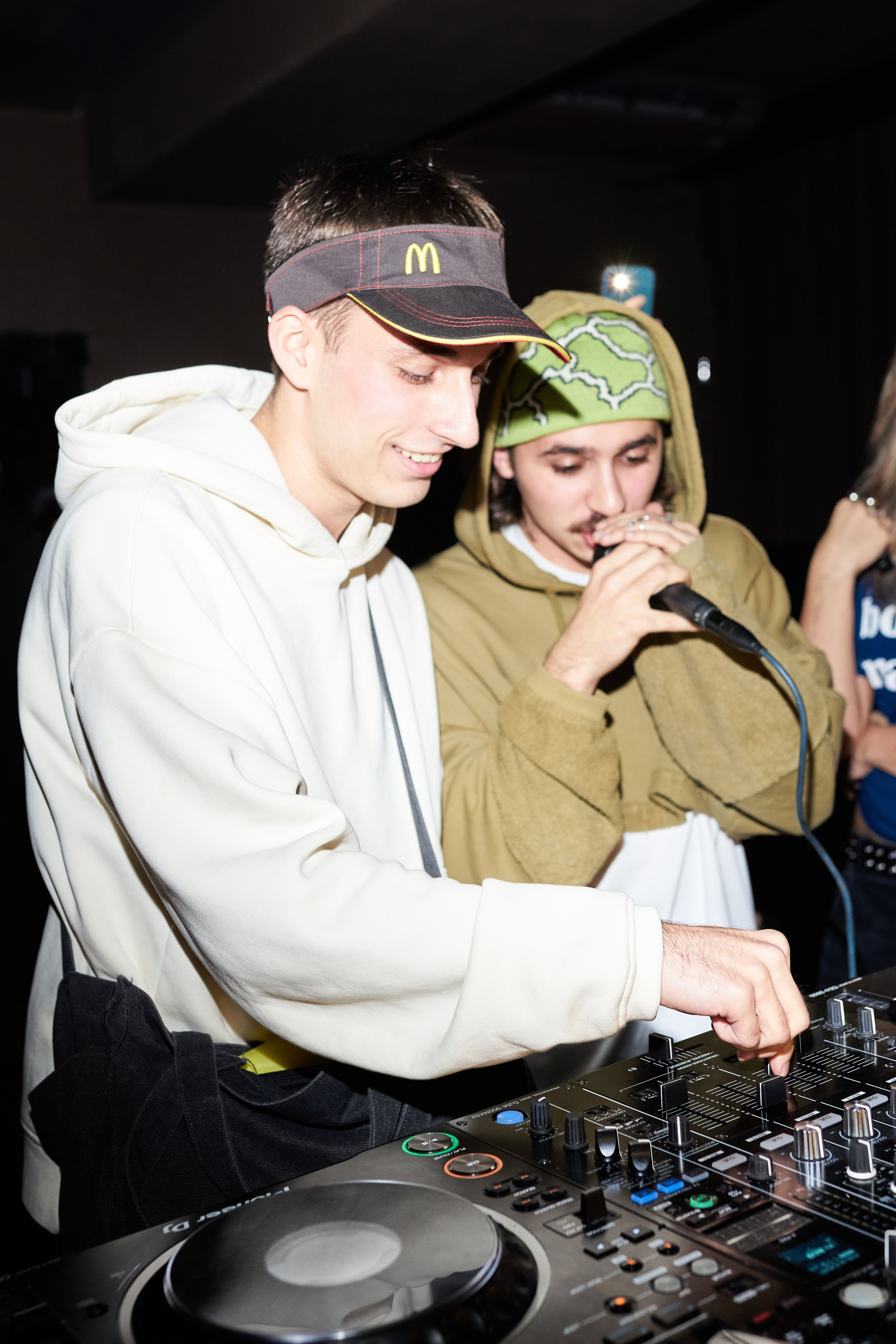 4Dj x Backseat Bar. Коммерческий и репортажный фотограф в Санкт-Петербурге — Туся Сушка