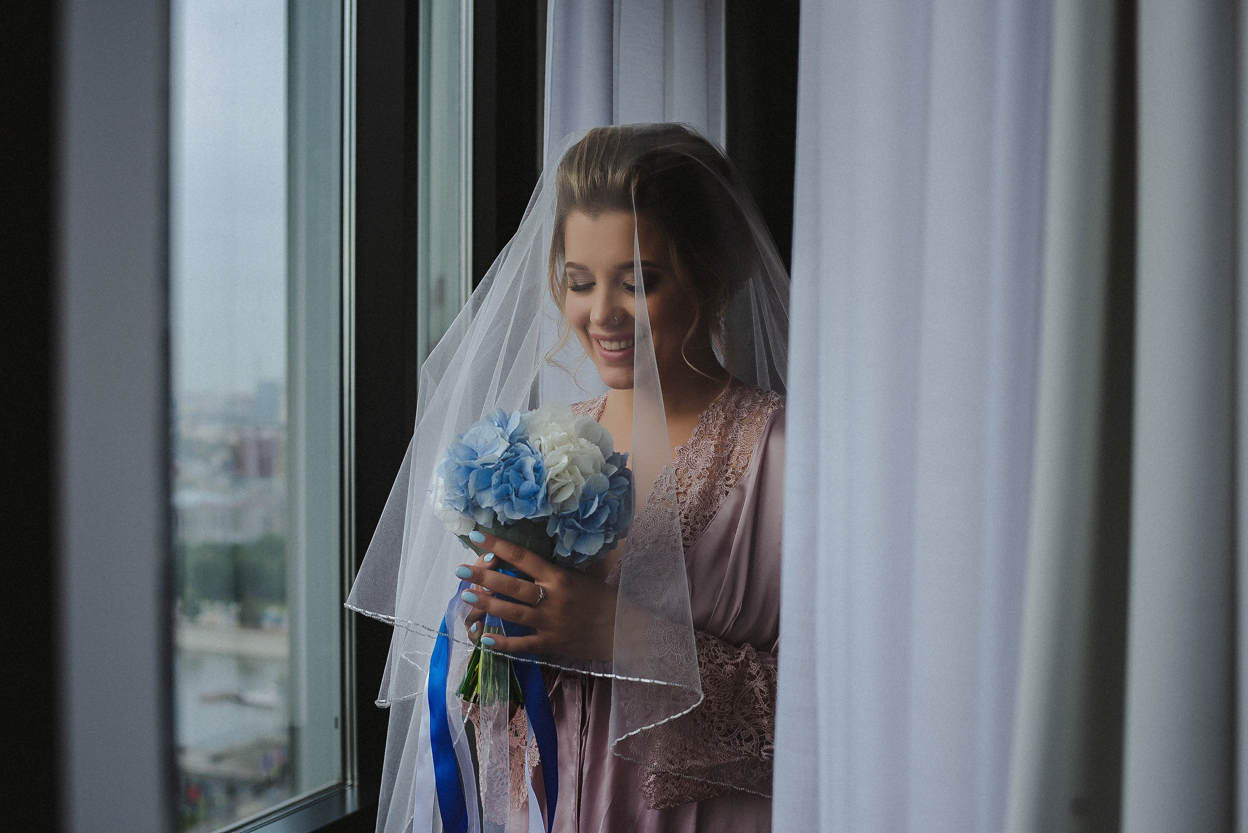 Love.txt: В плену прикосновений. Свадебный и семейный фотограф в Москве Сажина Кристина КиМ. Свадебный оператор в Москве Сажин Максим