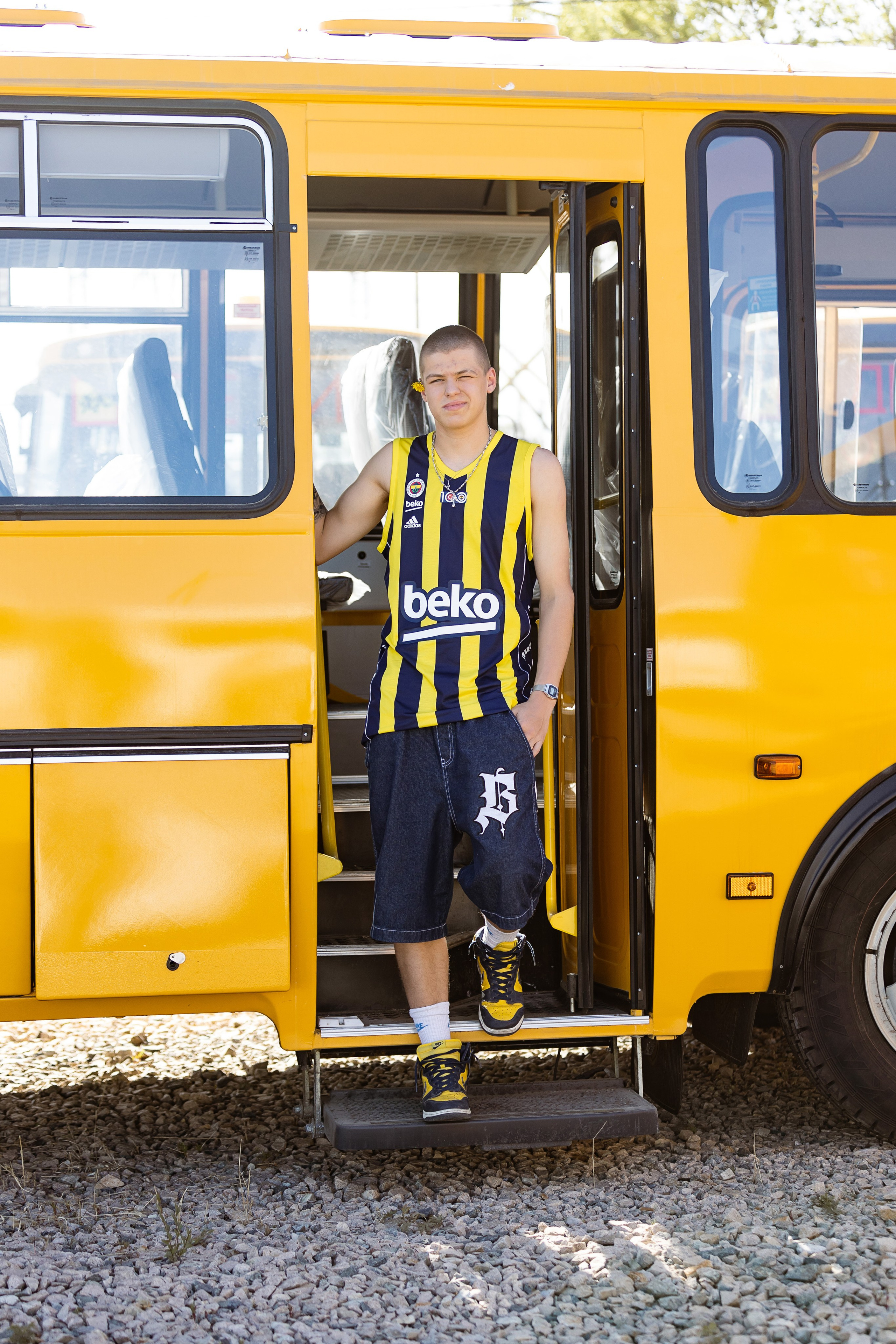 Старшеклассники ЖЁЛТЫЙ АВТОБУС. Семейный, детский, школьный фотограф в Благовещенске Яна Белоусова