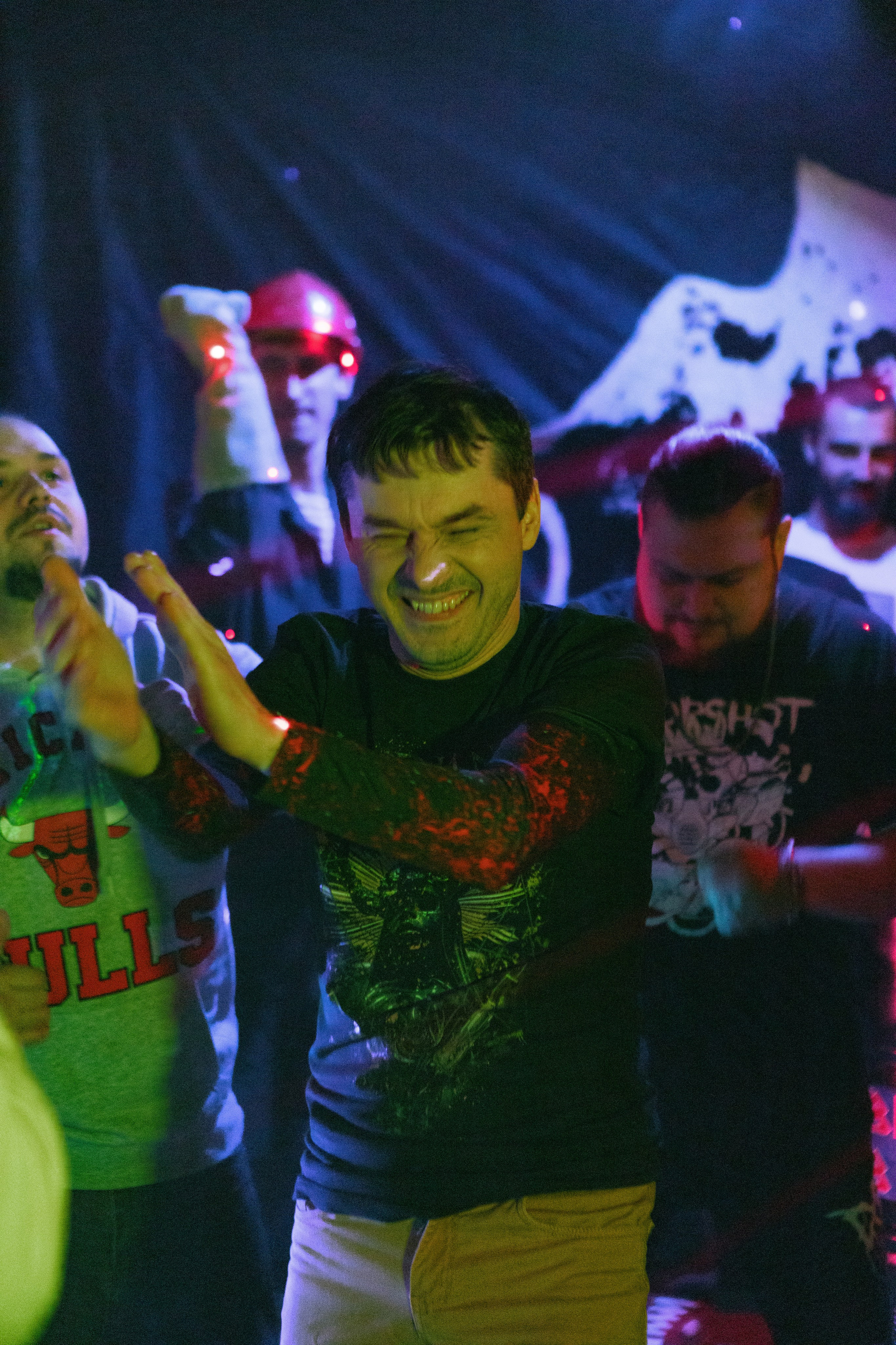 Бэкстейдж со съёмок фильма «Третья смена». Фотограф Александр Закадычный | Таганрог