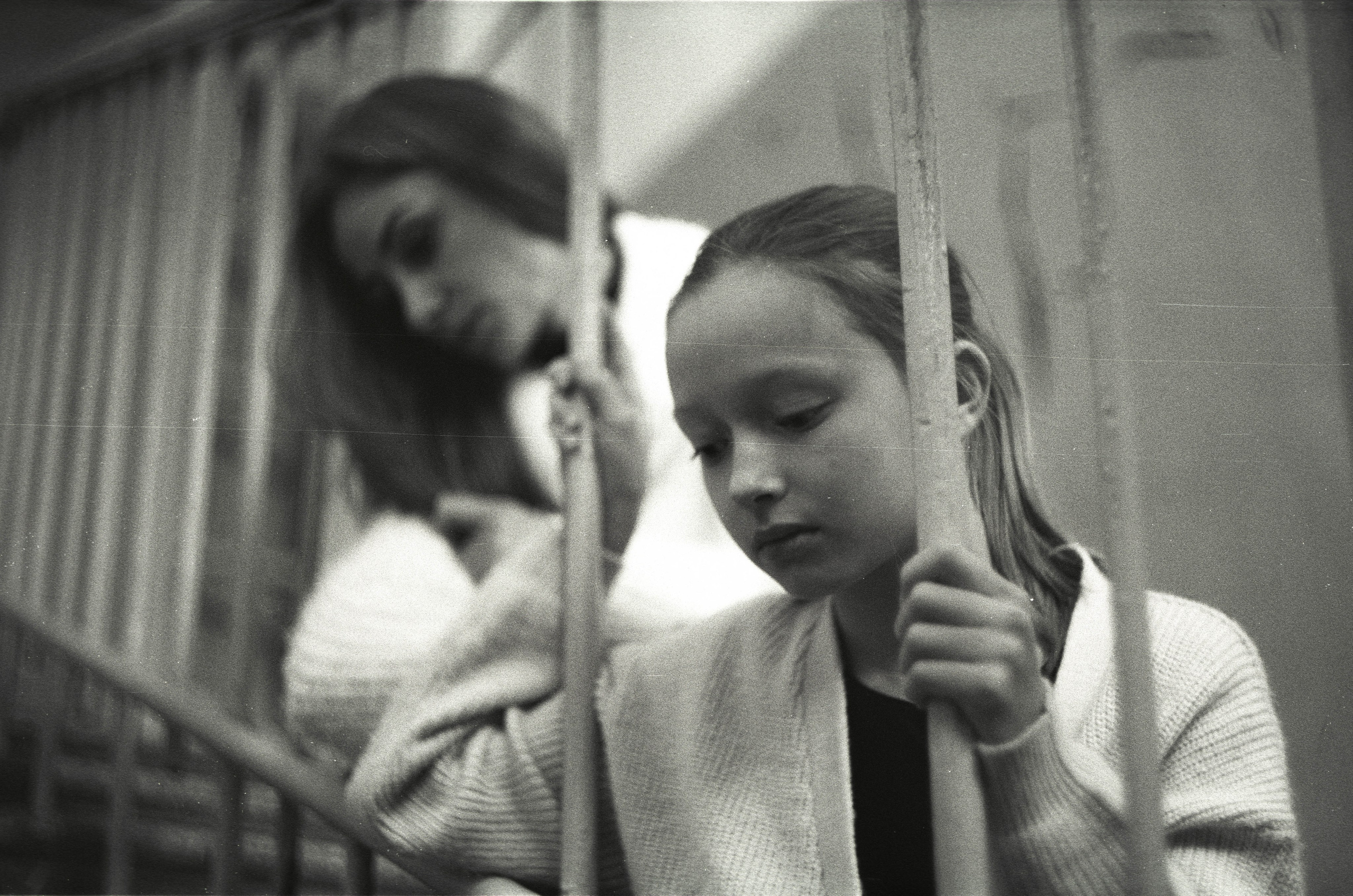 Автор фотограф: Додров. Ph: dodrov. Пленочная фотография обладает своим уникальным очарованием и стилем, который отличается от цифровых снимков. Ее особенный характер проявляется в необычайной глубине, насыщенности и теплоте цветов, а также в нежной зернистости, которая добавляет текстуры и атмосферности снимкам