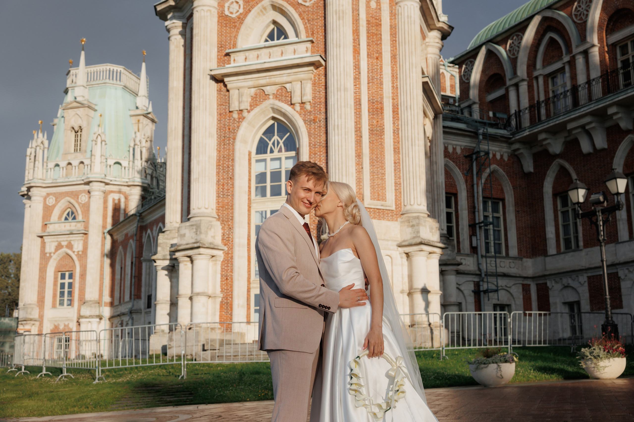 Отель «Милан», Шипиловский ЗАГС, прогулка в парке Царицыно. Свадебный и репортажный фотограф (Москва, Королев и другие)