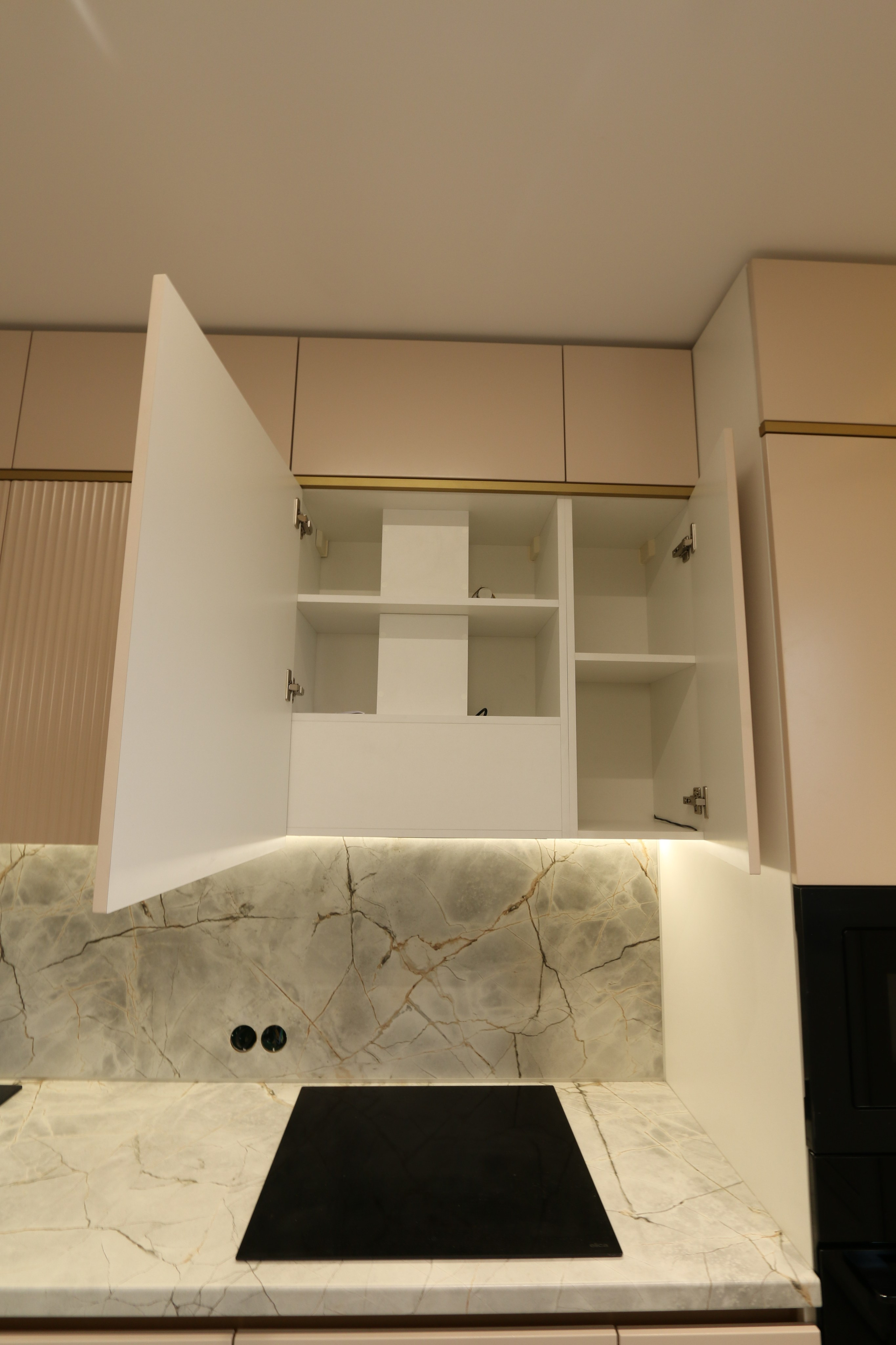 Ул. Гурьевская улица, 177/1. Мебельное ателье РАУМАН