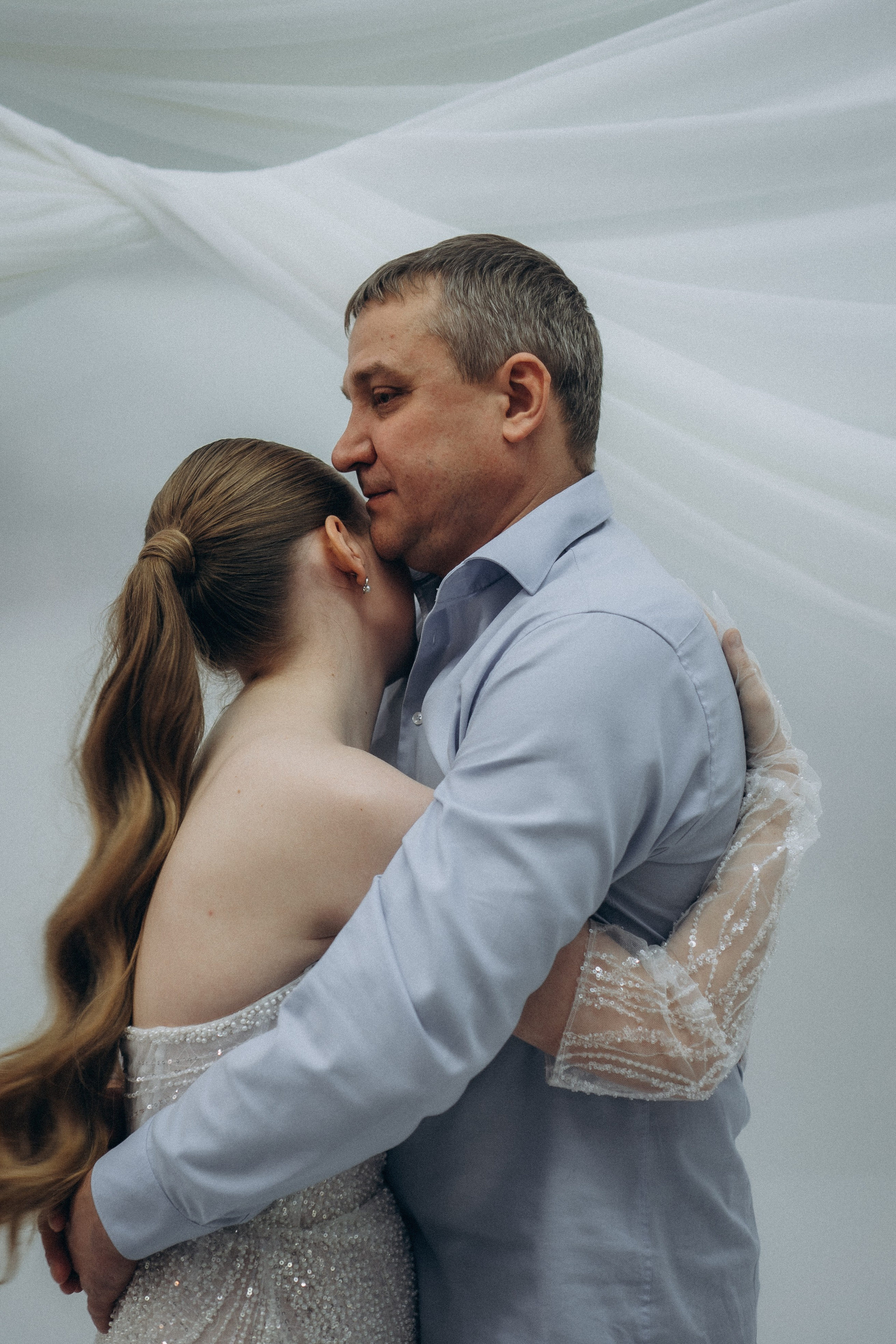 ТАНЕЦ С ПАПОЙ СВАДЕБНМ БАНКЕТЕ (СНЯТО В СИБИРЕ В НИЖНЕВАРТОВСКЕ). Профессиональный фотограф, Санкт-Петербург — Виктория Богомолова