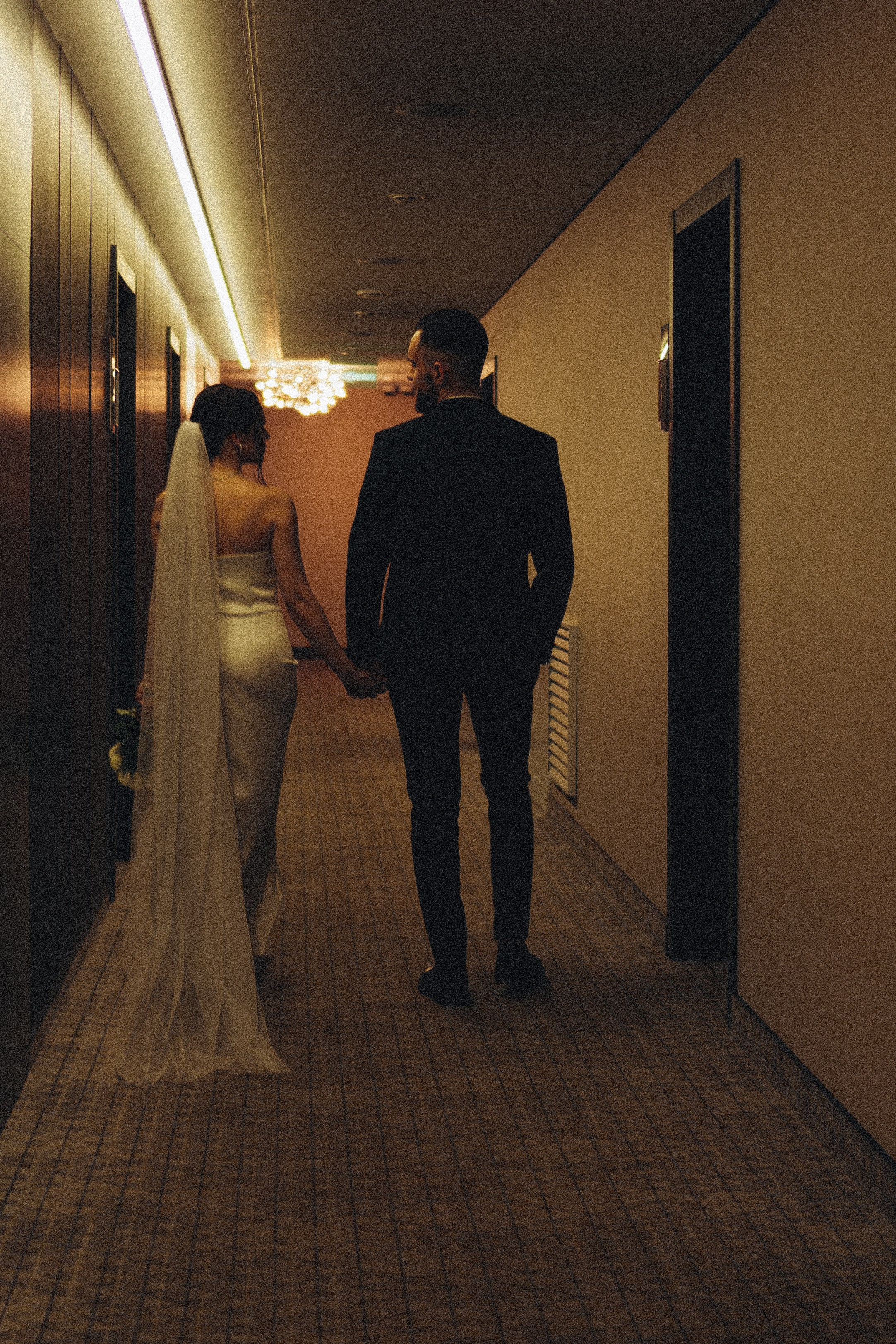 СВАДЕБНАЯ СЬЕМКА СБОРОВ ЖЕНИХА И НЕВЕСТЫ В ОТЕЛЕ И ТАКЖЕ ФОТОСЕССИИЯ В ОТЕЛЕЕ МЕГАПОЛИС БРЯНСК. Профессиональный фотограф, Санкт-Петербург — Виктория Богомолова