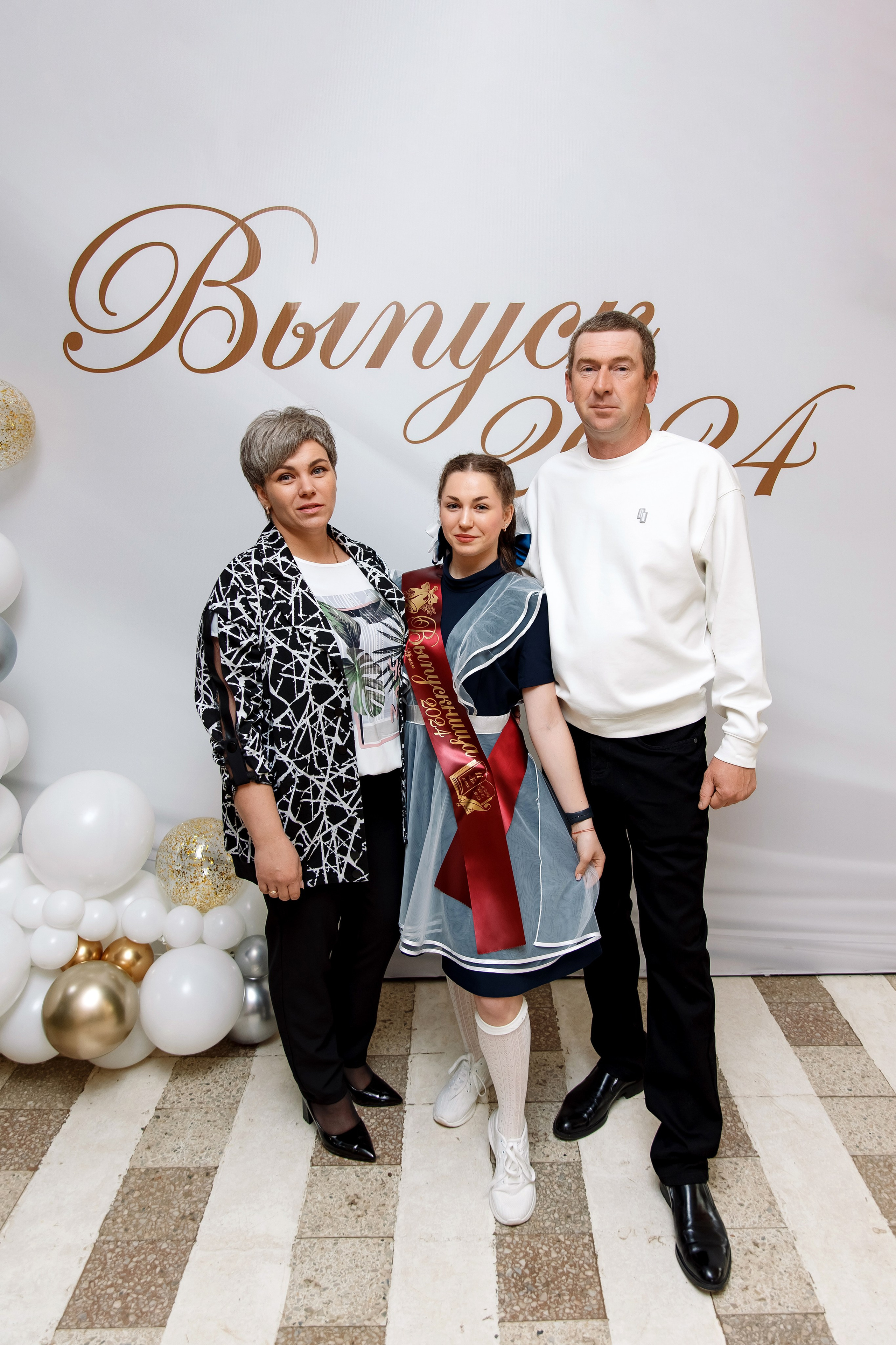 11 класс Последний звонок. Фотограф Любовь Корниенко, Примоский край