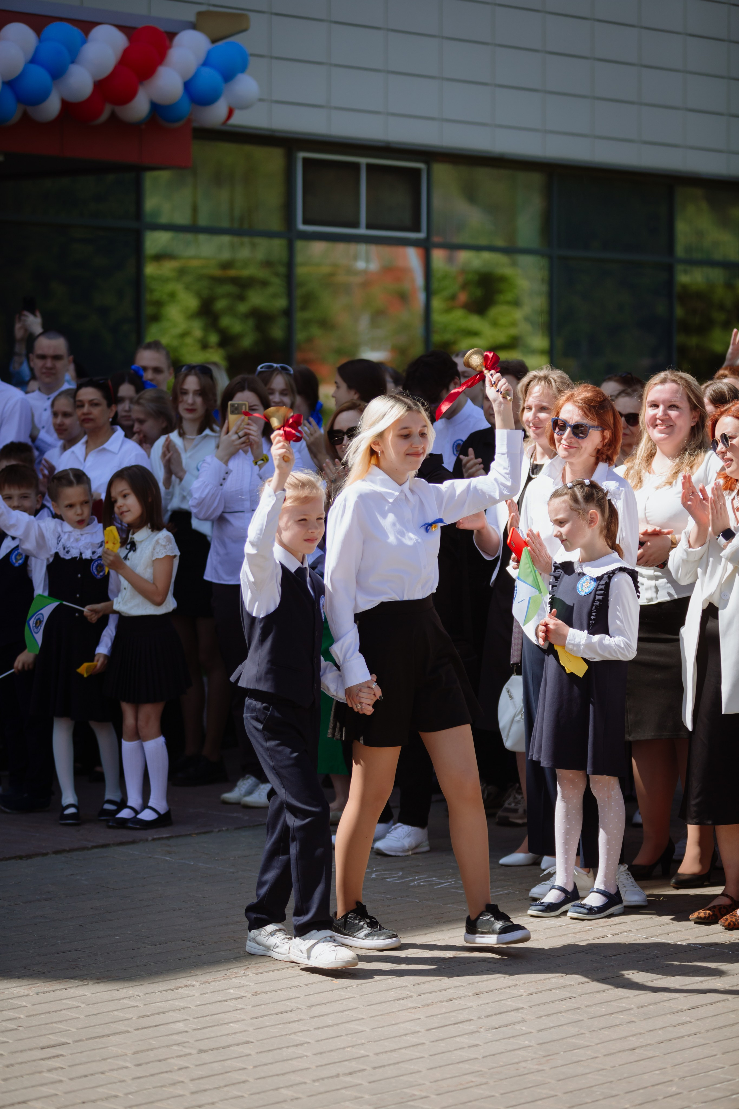 Последний звонок 2024 (2 часа фотосъемки). Профессиональный фотограф Надежда Антонова