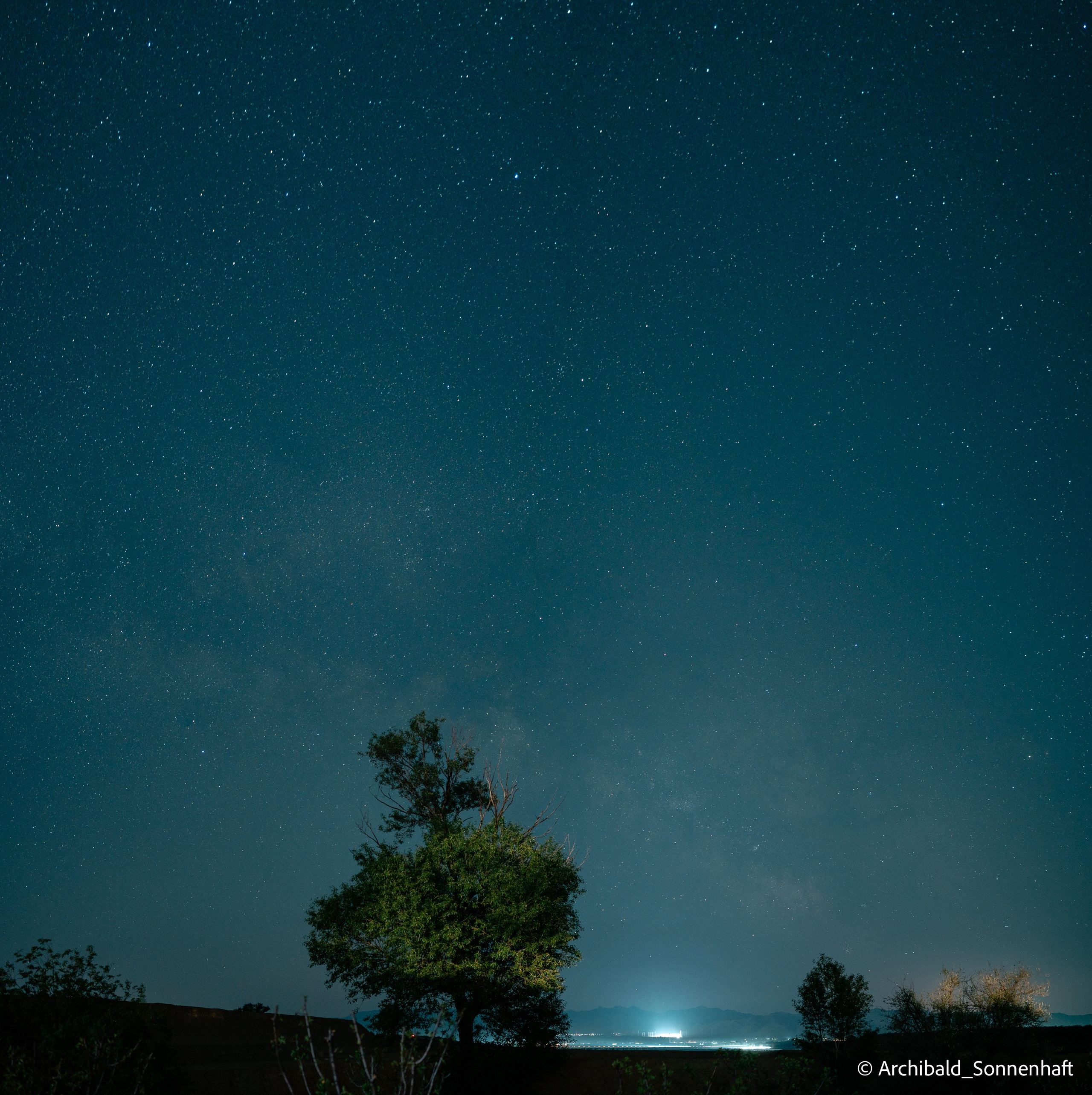 Auto-trip to Datong, Camp. Photographer in Guangzhou, China. Archibald Sonnenhaft