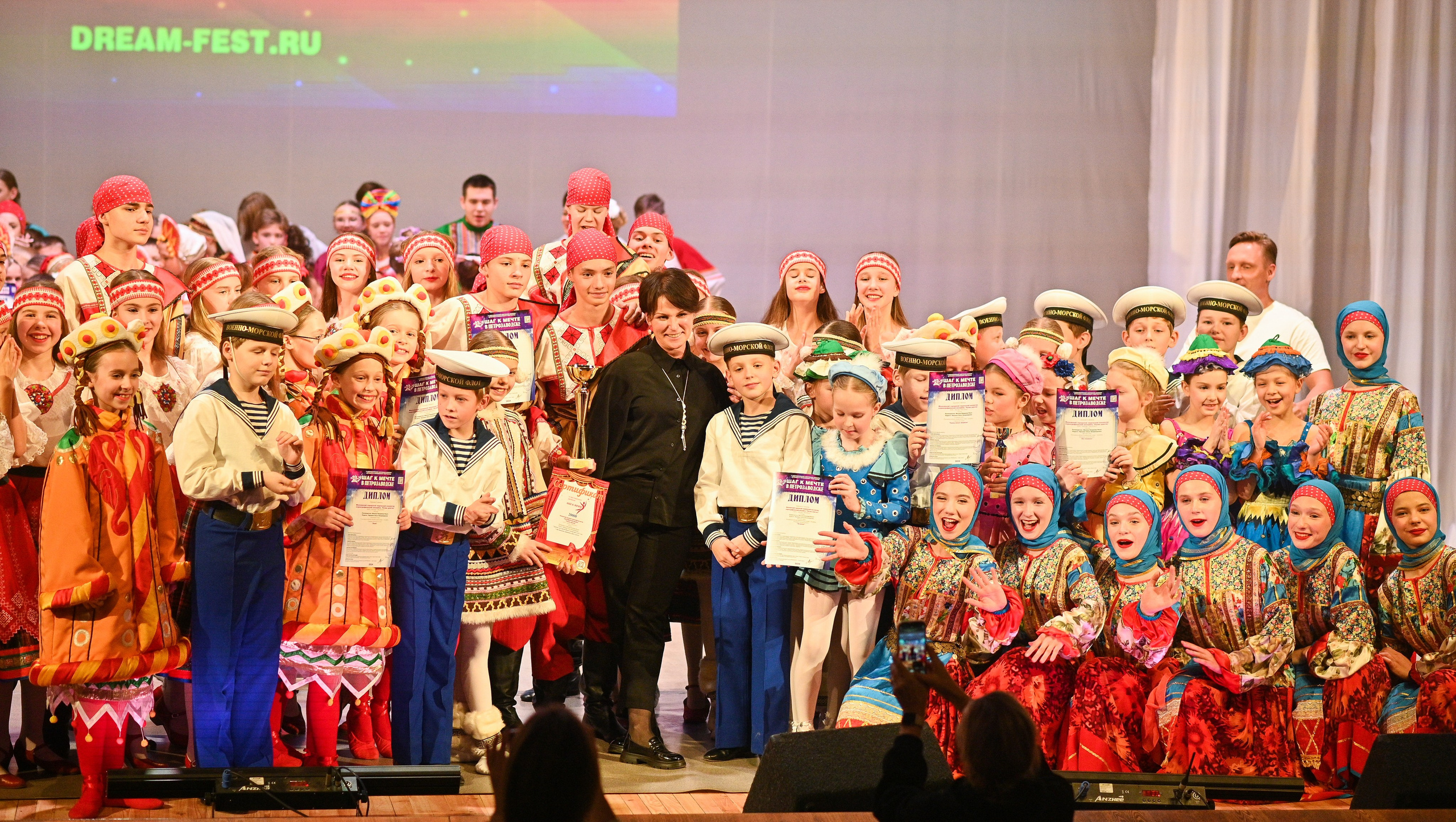 30.11.2024 Фестивальное движение «Шаг к мечте» г. Петрозаводск. Медиастудия Фото Концепт