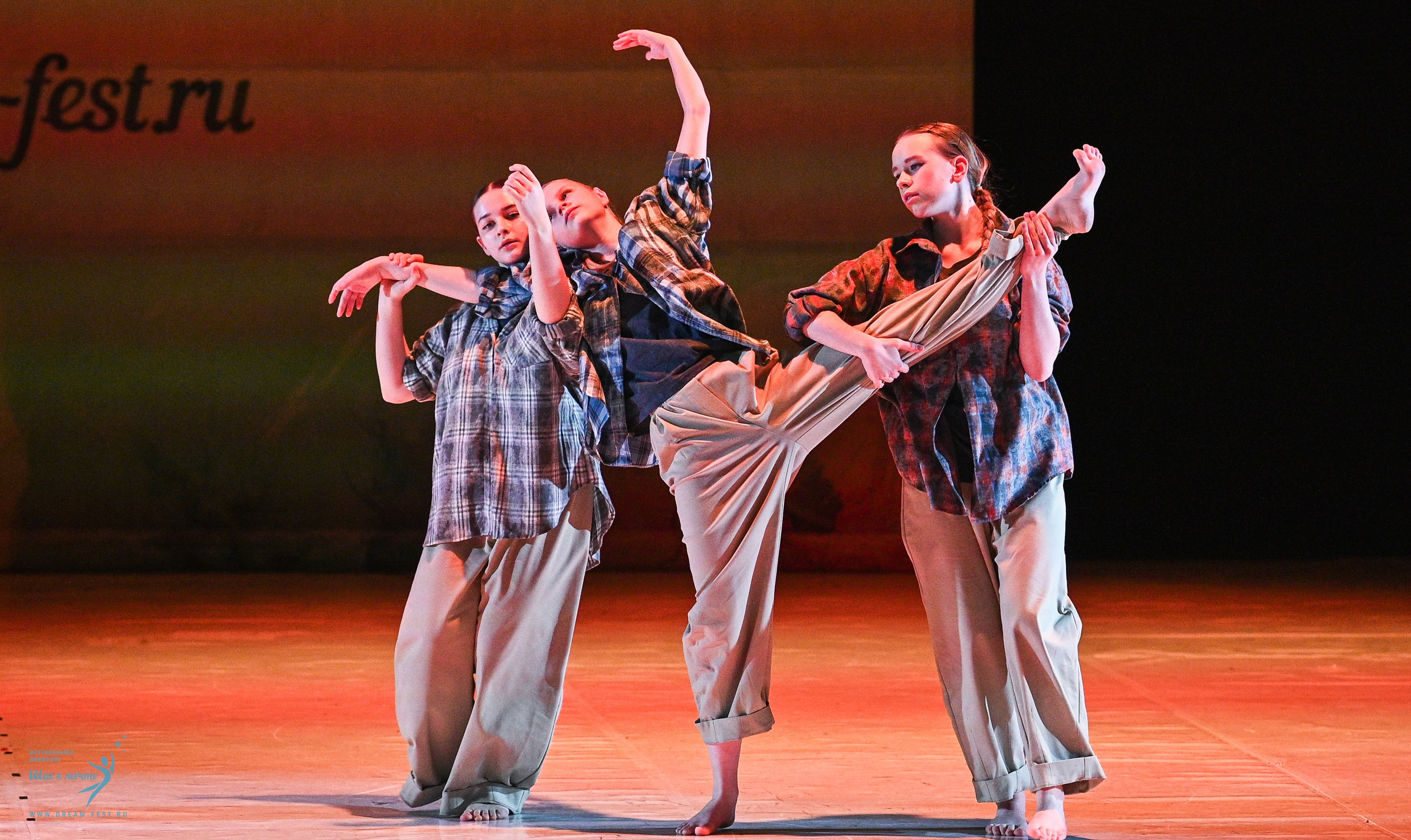 12.04.2025 Фестивальное движение «Шаг к мечте» г. Москва. Медиастудия Фото Концепт