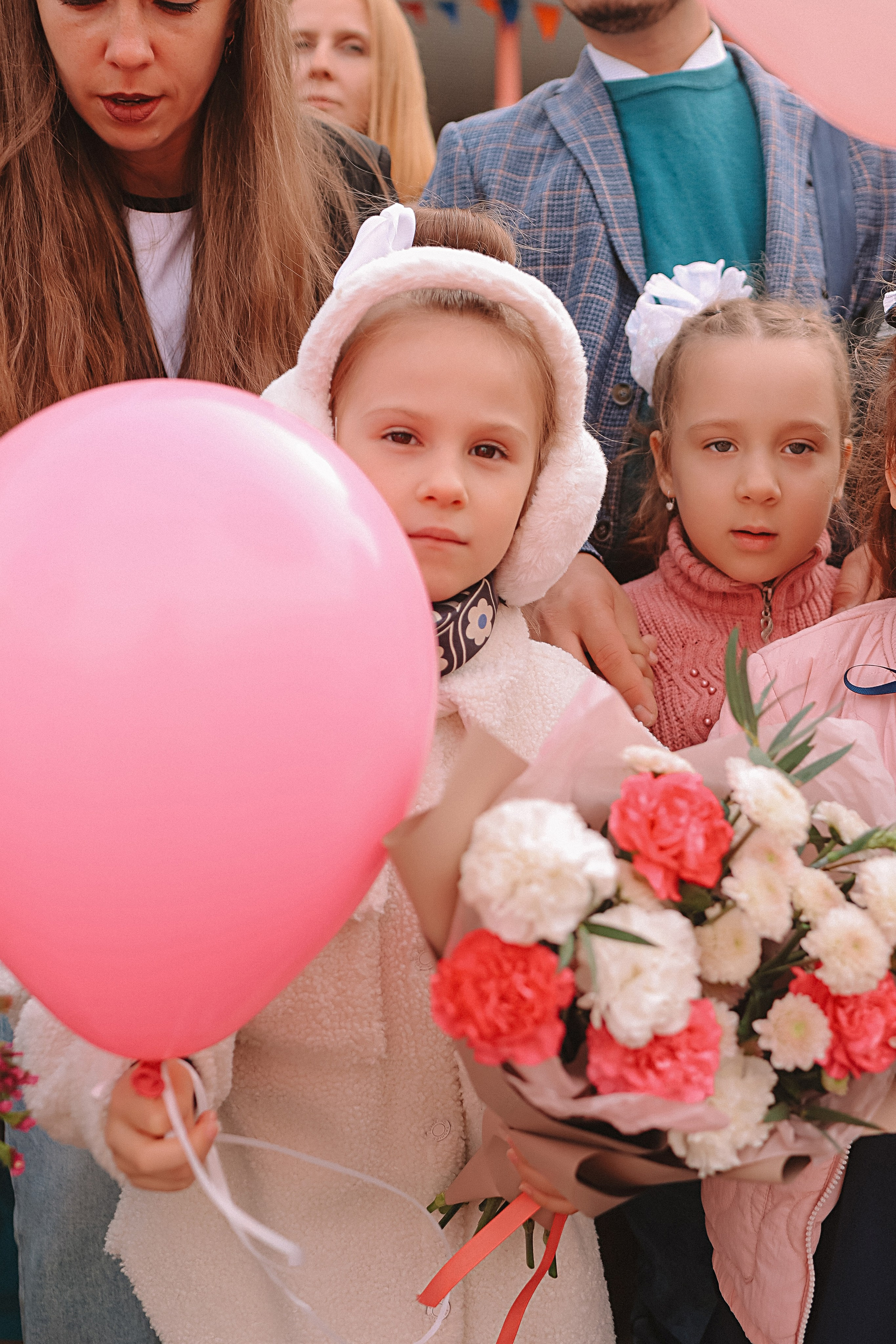 1 сентября линейка+кл час+портреты. Семейный фотограф Тюмень, фотограф на роды Салмина Мария