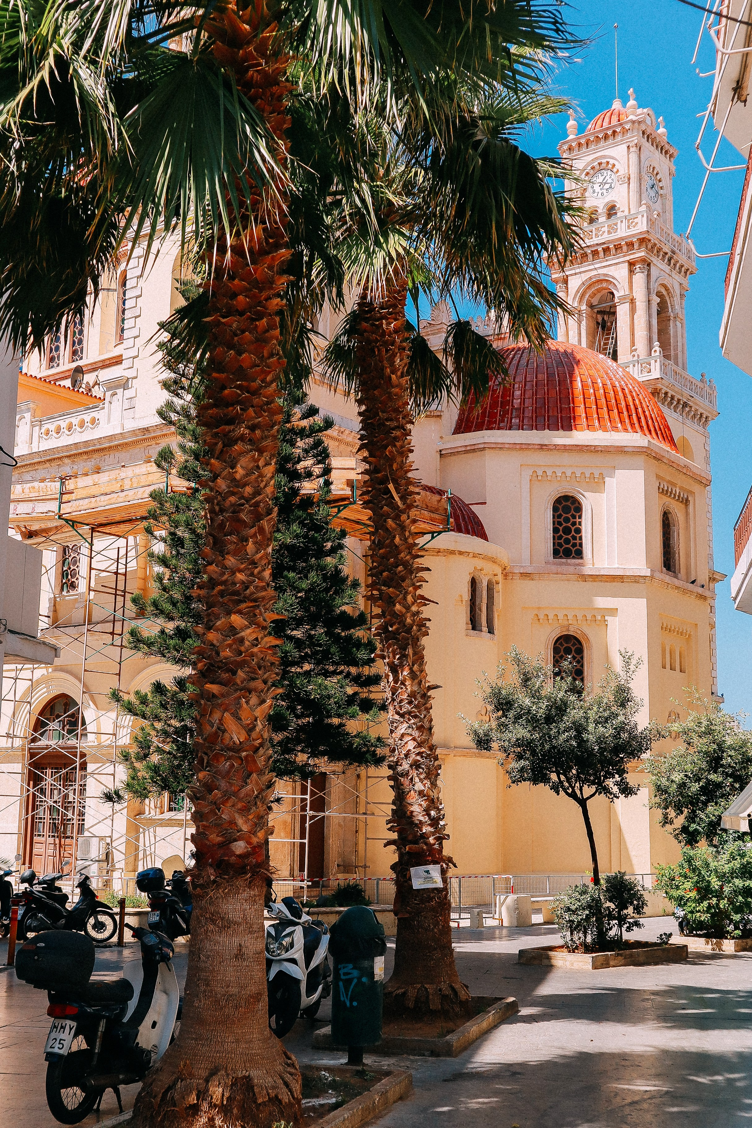 Крит. Аня Степанова