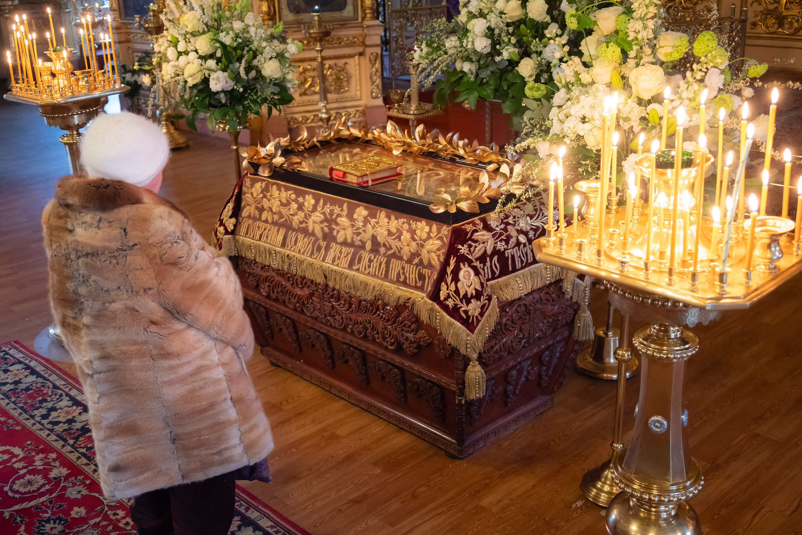 Богородский храм. Вынос Плащаницы. Антон и Татьяна Денисенко — В храме