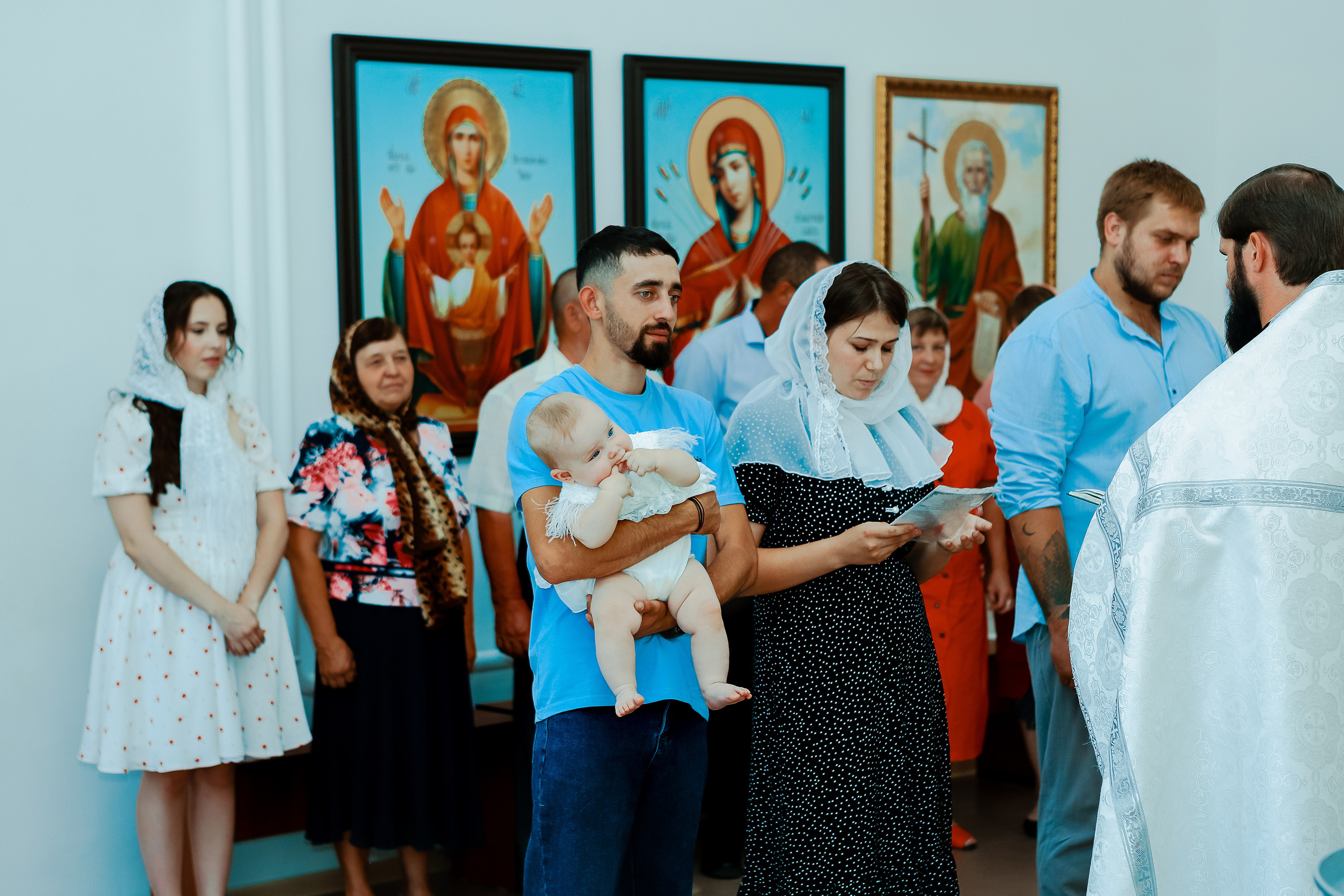 Таинство Крещения Отца и Дочери. Свадебный фотограф Евгения Фролова г. Каменск-Шахтинский, Донецк, Ростов