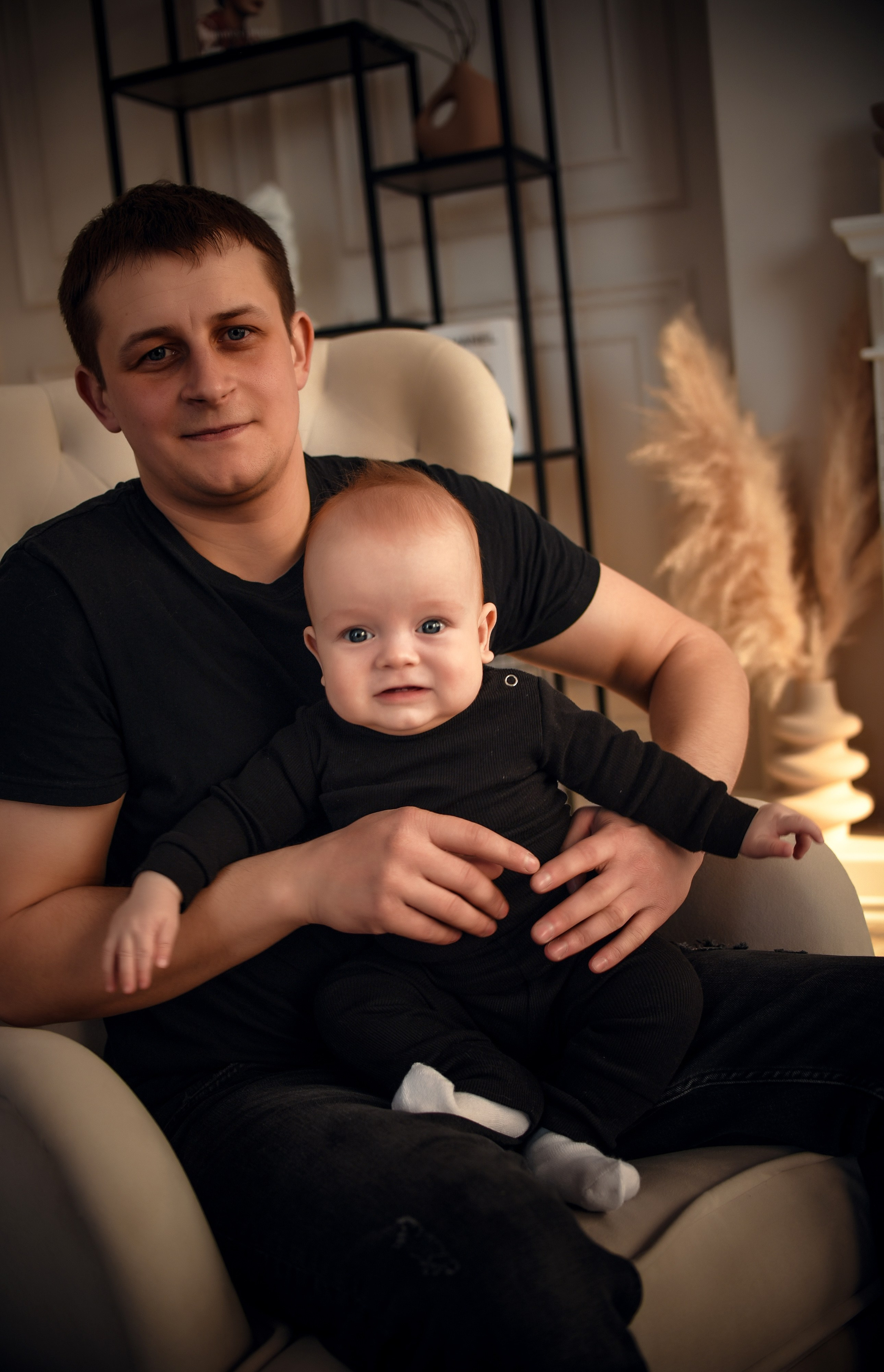 Семейная студийная фотосессия 3. Свадебный, семейный, детский, контент фотограф в Омске Максим Ильин