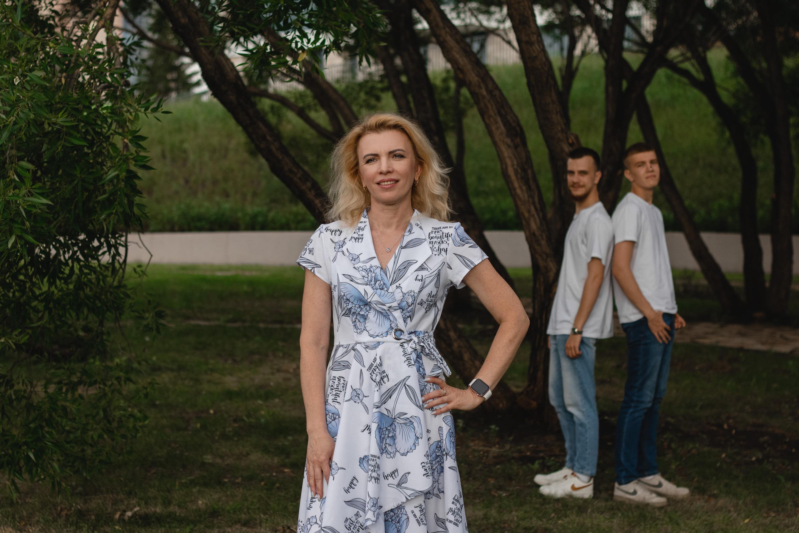 Фотосессия мама и два сына. ФОТОГРАФ НОВОСИБИРСК — АЛЁНА ЖИГАЛЕЕВА