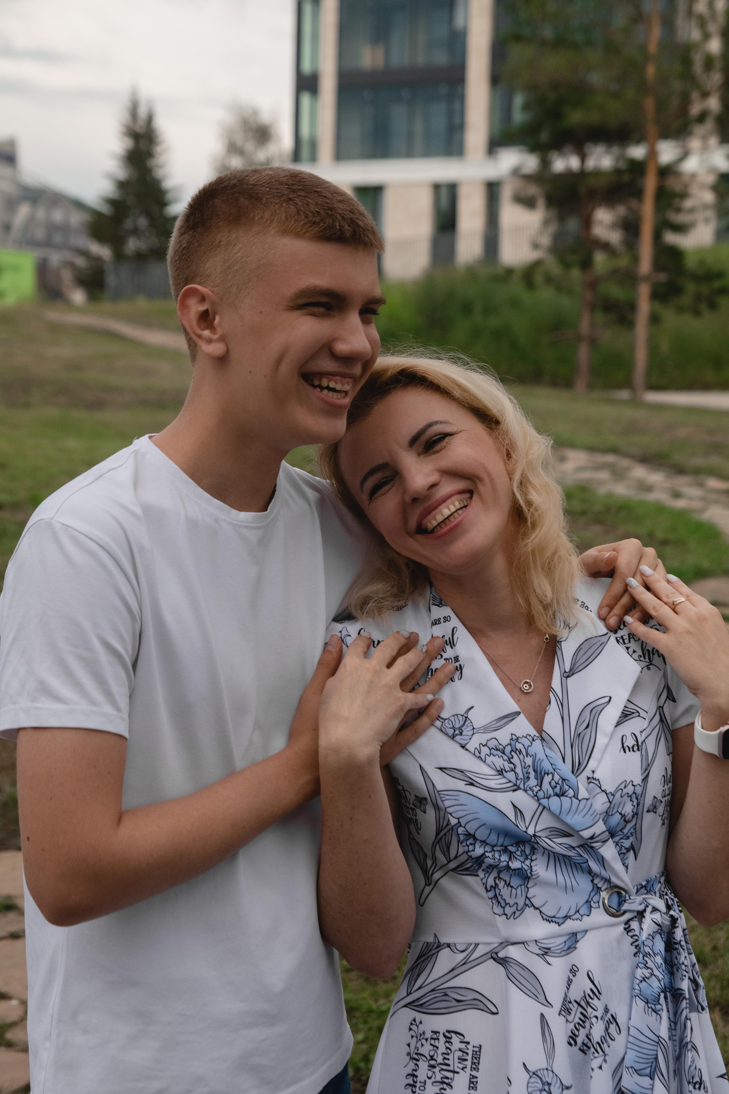 Фотосессия мама и два сына. ФОТОГРАФ НОВОСИБИРСК — АЛЁНА ЖИГАЛЕЕВА