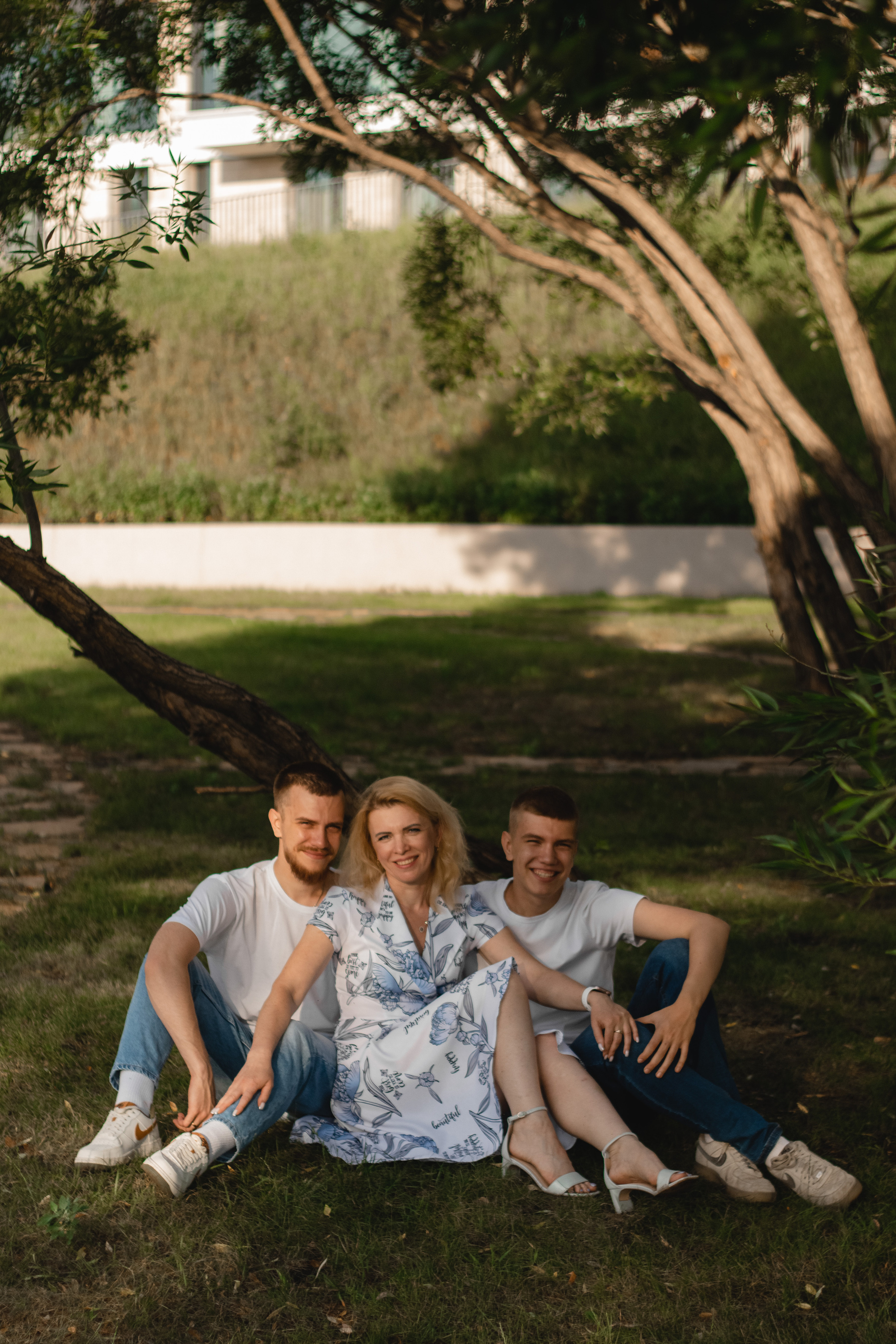 Фотосессия мама и два сына. ФОТОГРАФ НОВОСИБИРСК — АЛЁНА ЖИГАЛЕЕВА