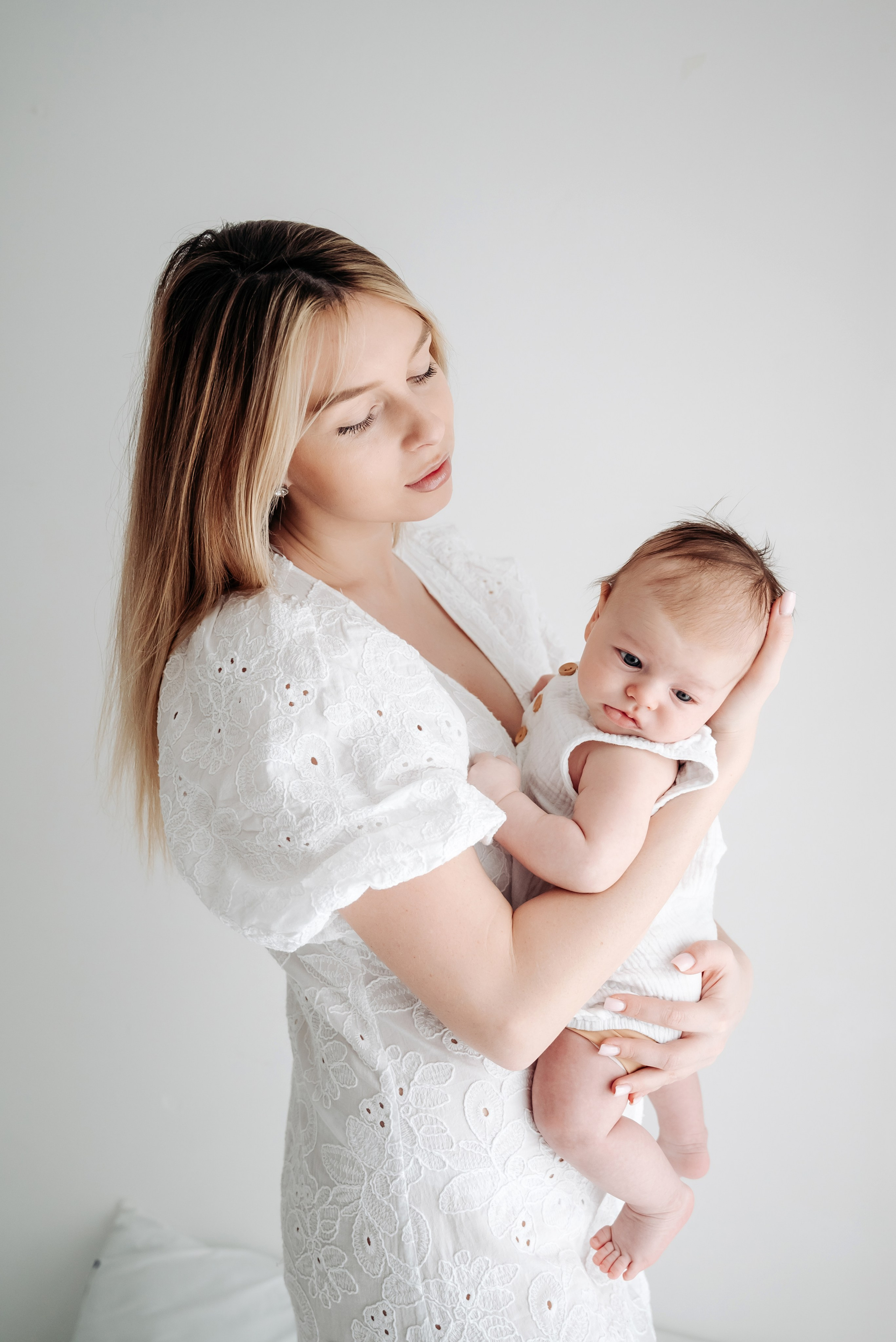 Newborn. Фотограф Татьяна Ульянова. Съёмка выписки из роддома, Таинства Крещения