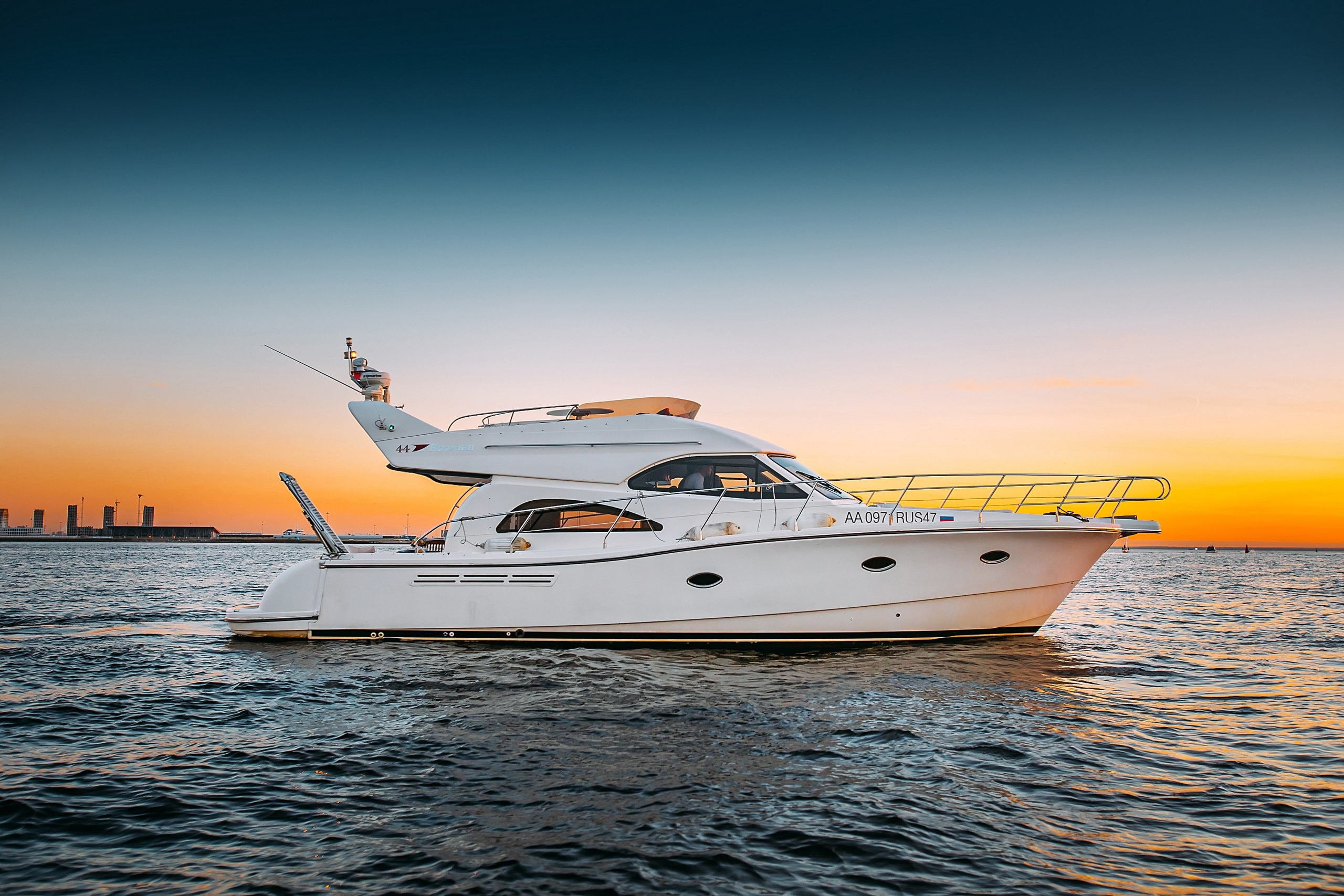 Яхта Rodman 44 Holiday. SPB Rent Boats|аренда катеров и теплоходов