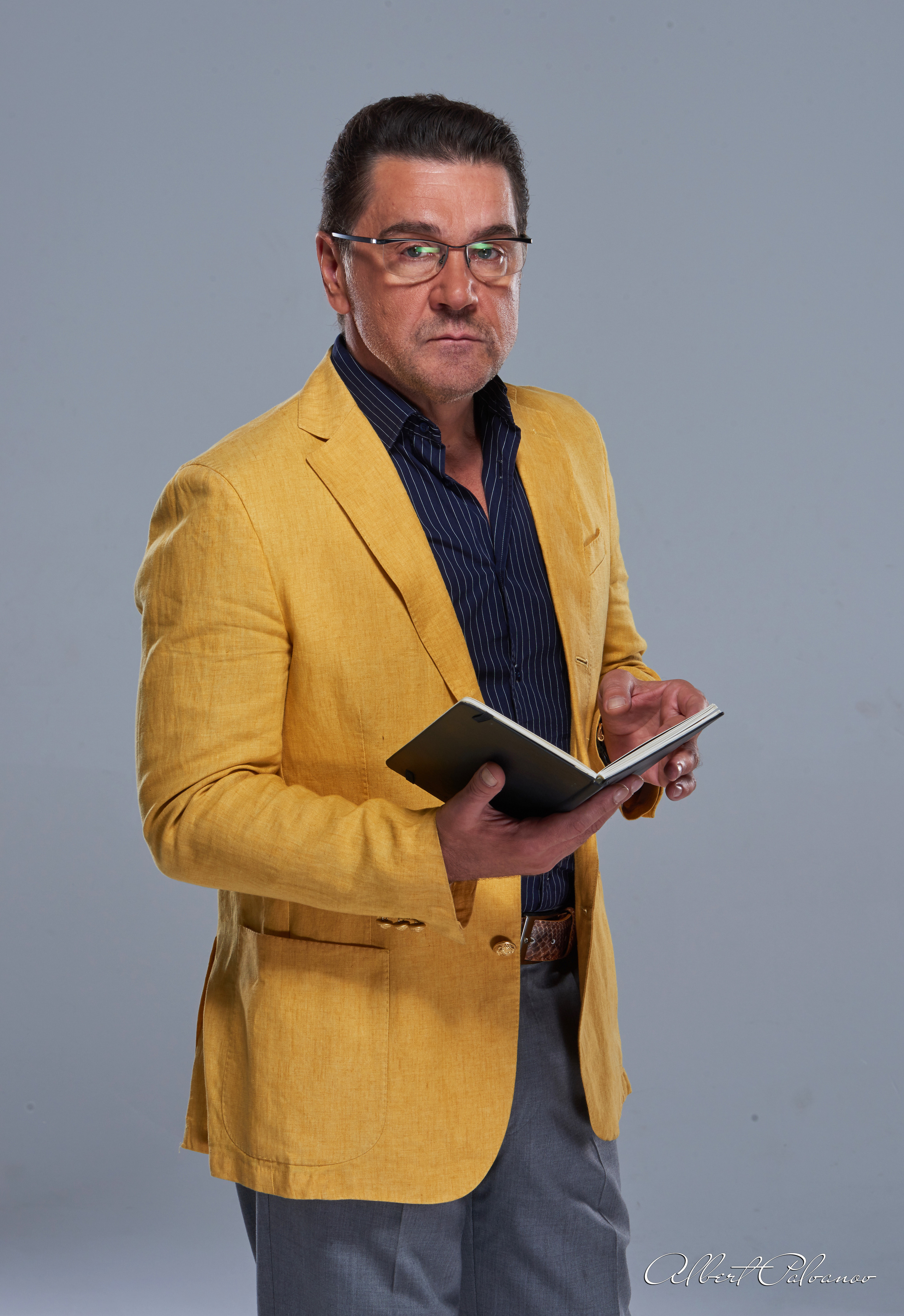 PORTRAIT. Www.apowerstudio.com