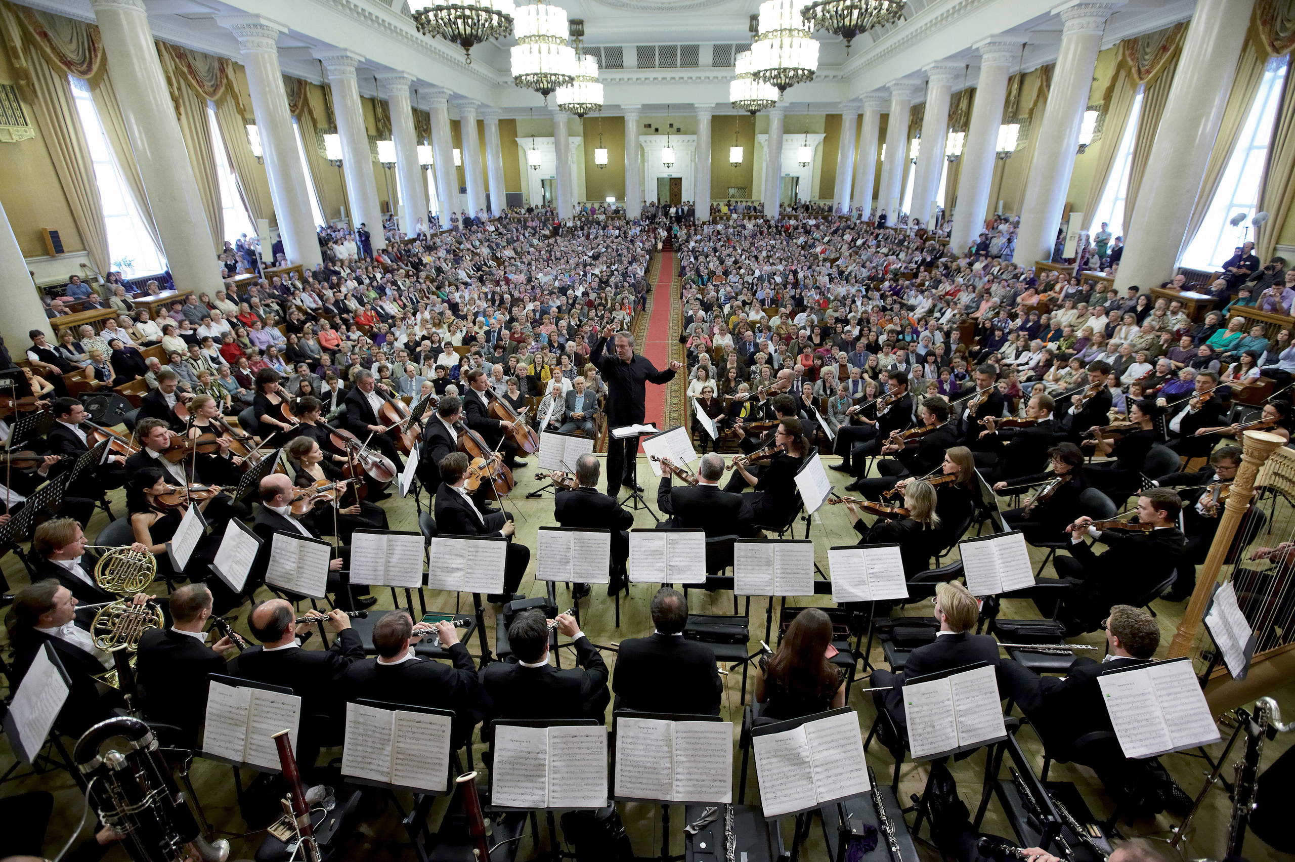 REPORTAGE. Www.apowerstudio.com