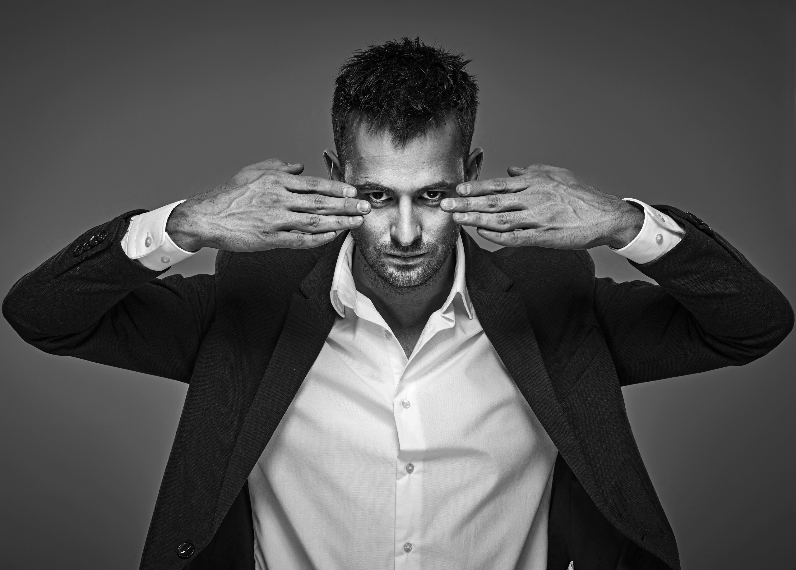 PORTRAIT. Www.apowerstudio.com