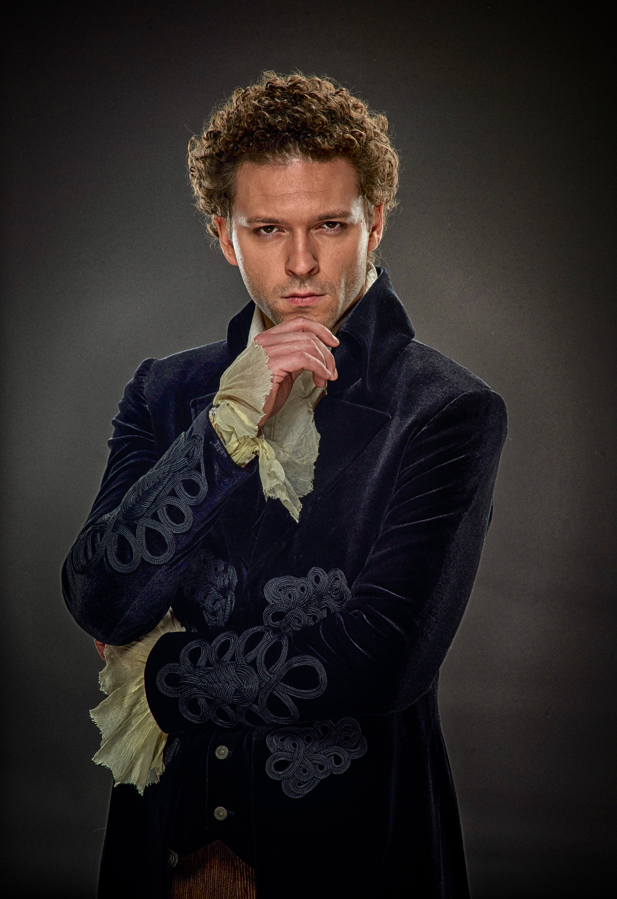 PORTRAIT. Www.apowerstudio.com