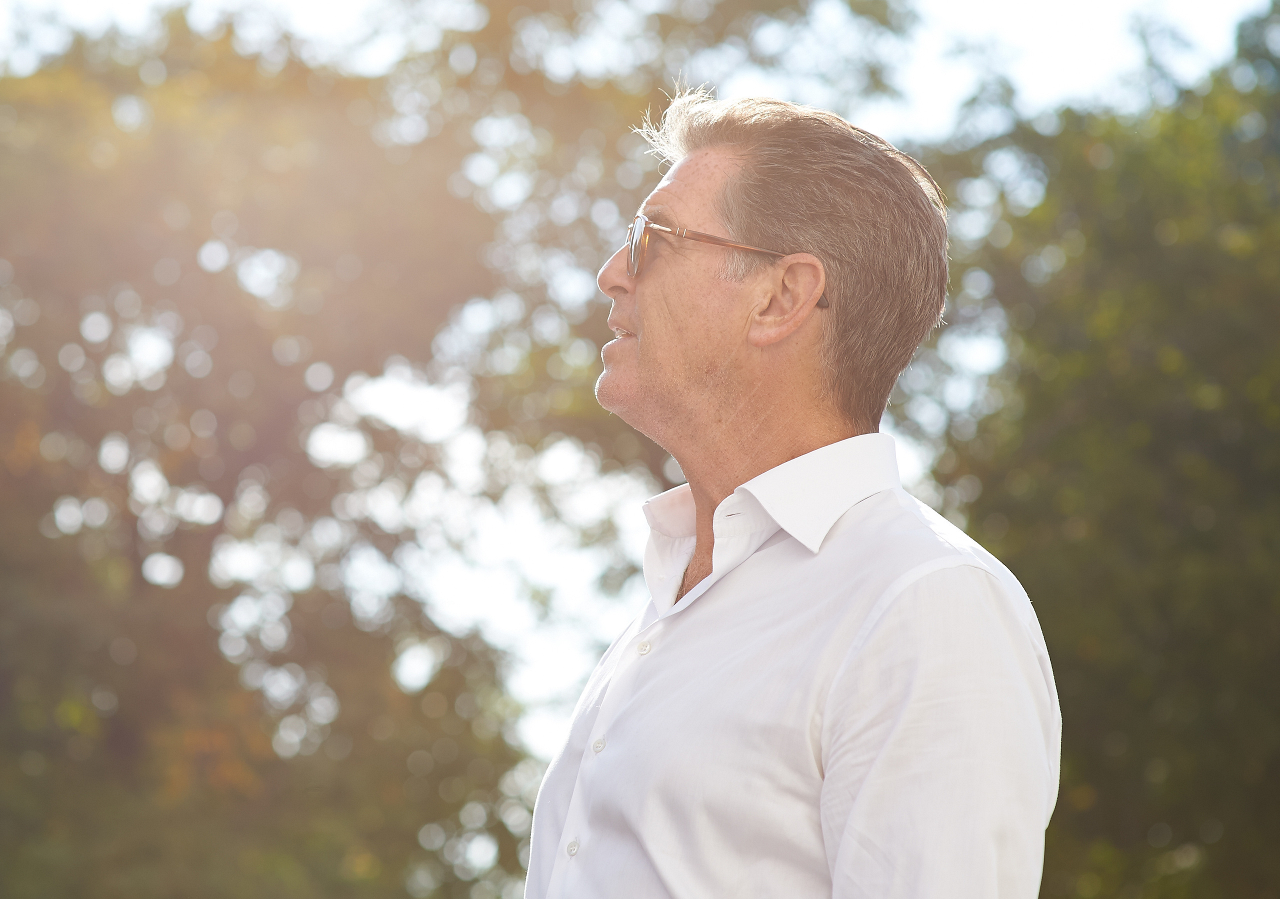 REPORTAGE. Www.apowerstudio.com