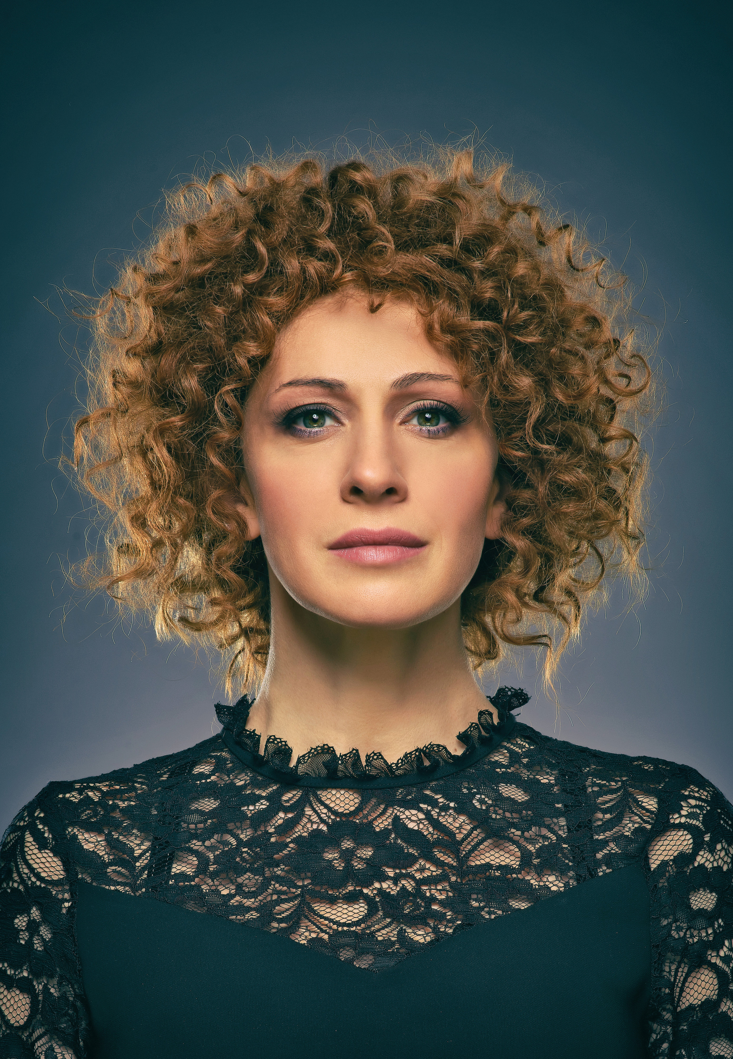 PORTRAIT. Www.apowerstudio.com