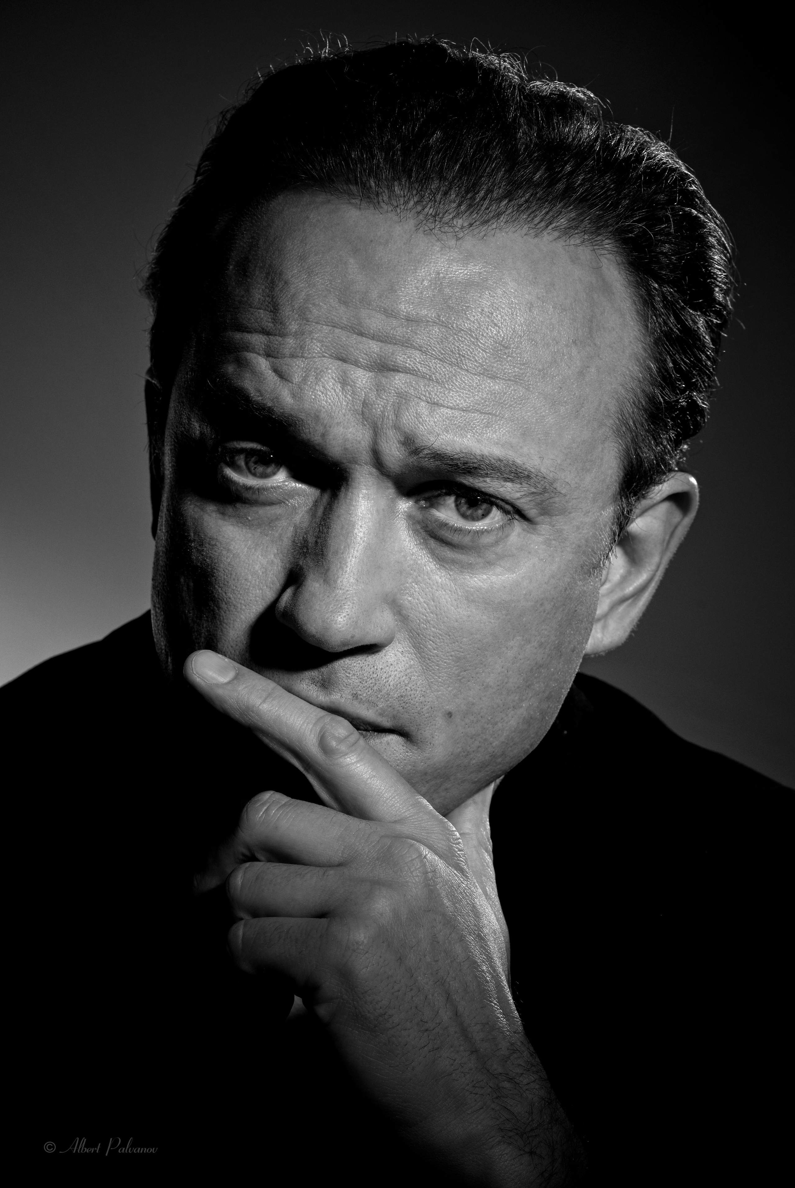 PORTRAIT. Www.apowerstudio.com