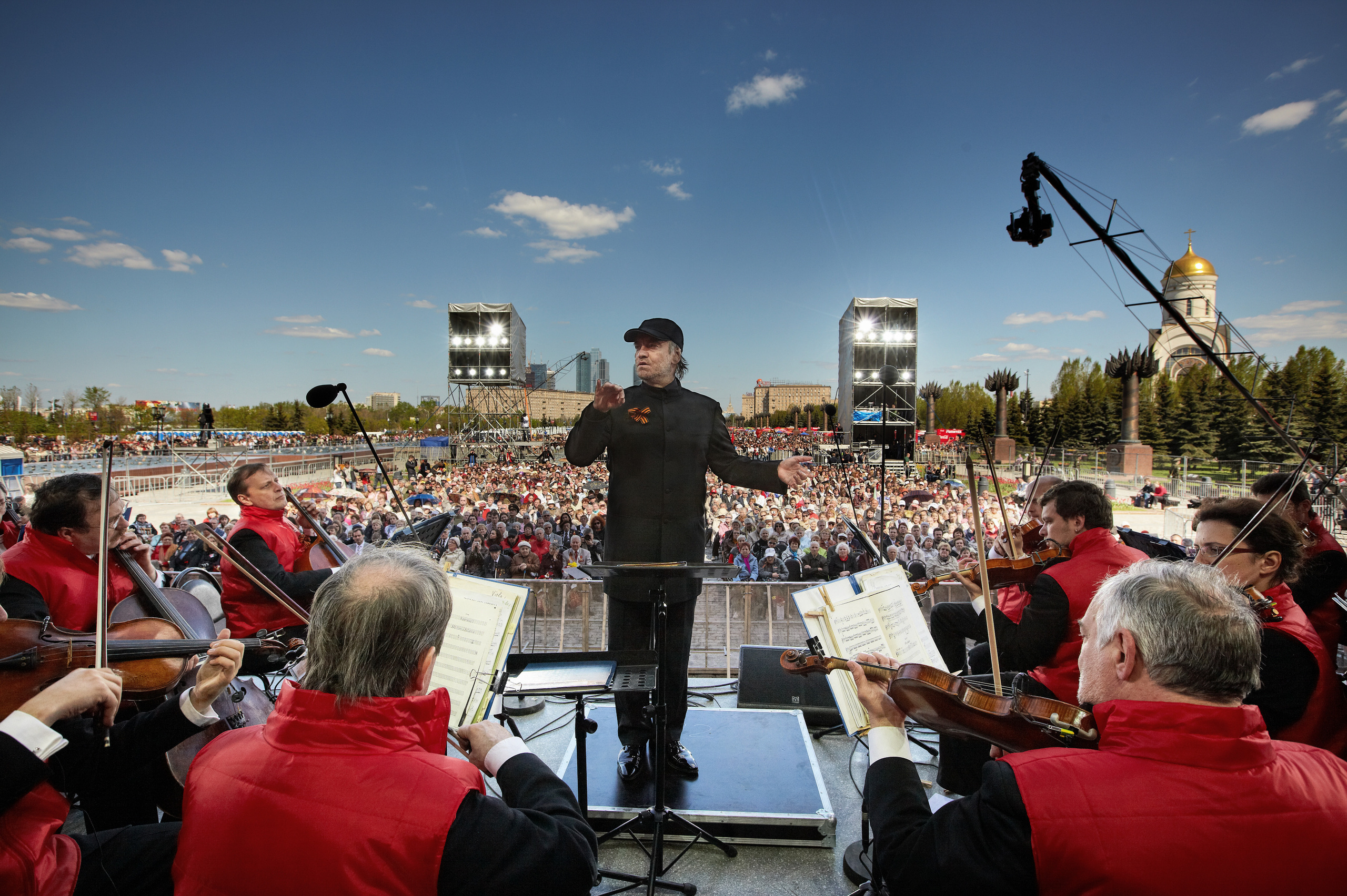 REPORTAGE. Www.apowerstudio.com