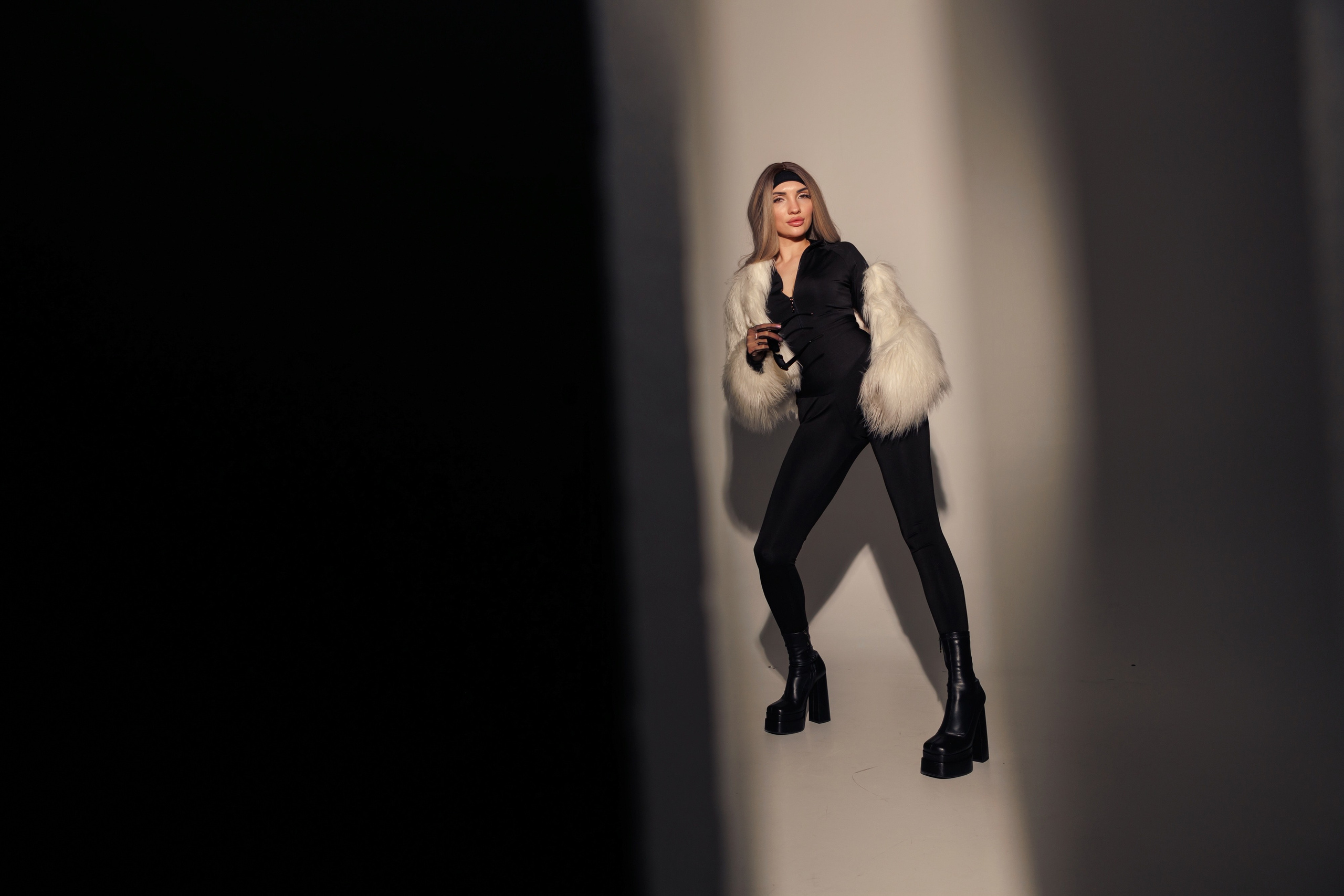 Женская фотосессия в студии с искусственным светом. Фотограф Валерия Горбунова Подольск Бутово Видное Щербинка