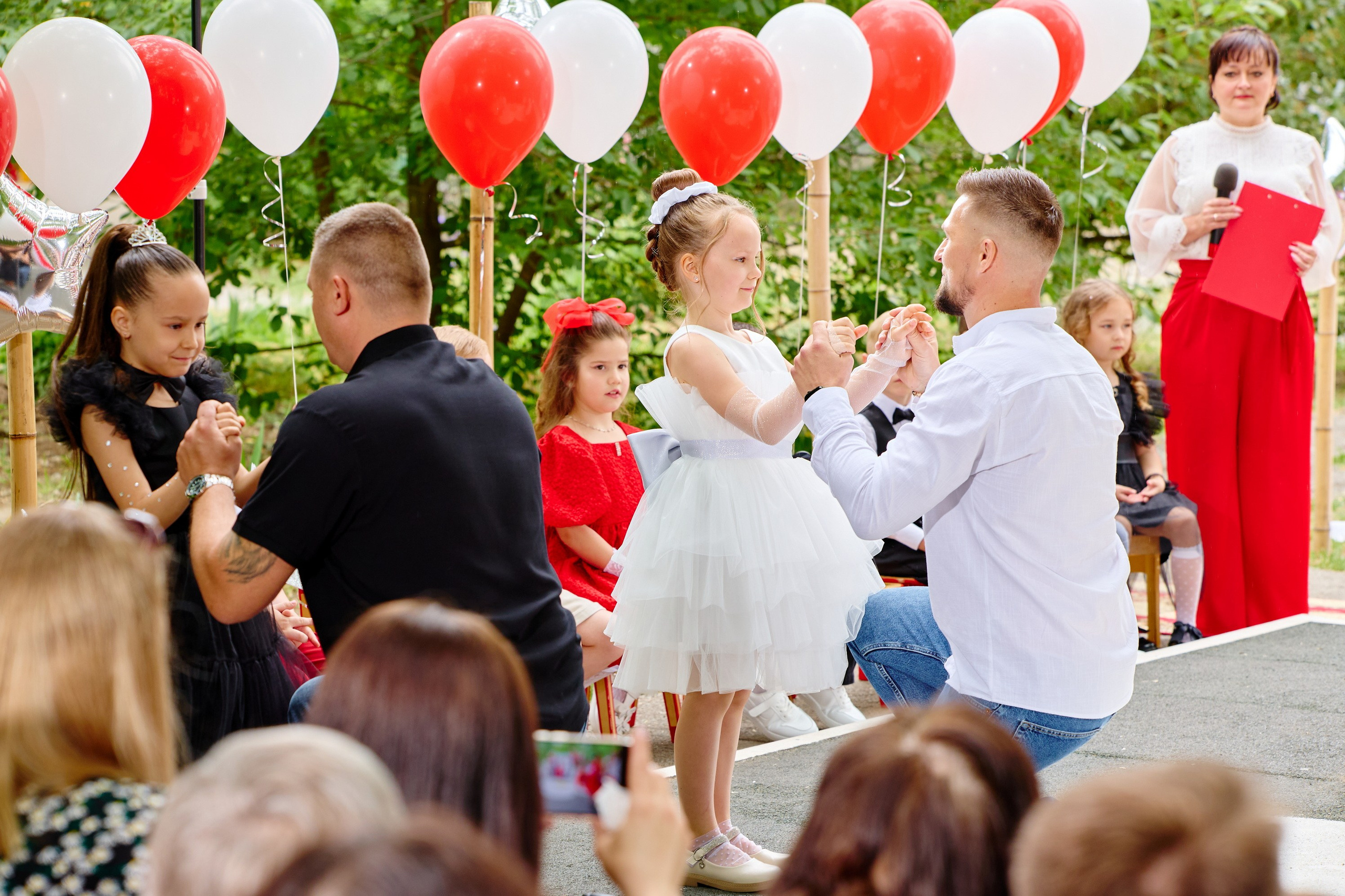 Выпускной 45 сад. Фотограф Выпускные альбомы Таганрог Сергей Коробченко