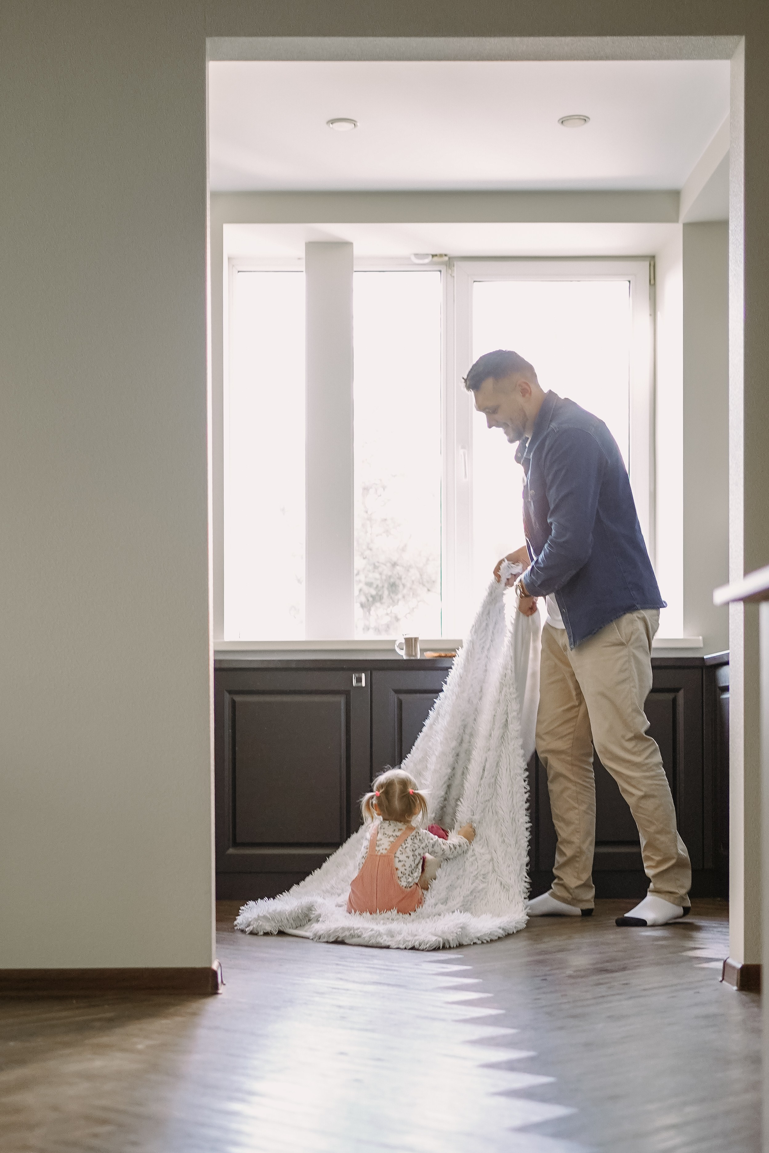 Карина, Андрей, Эмили. Главная