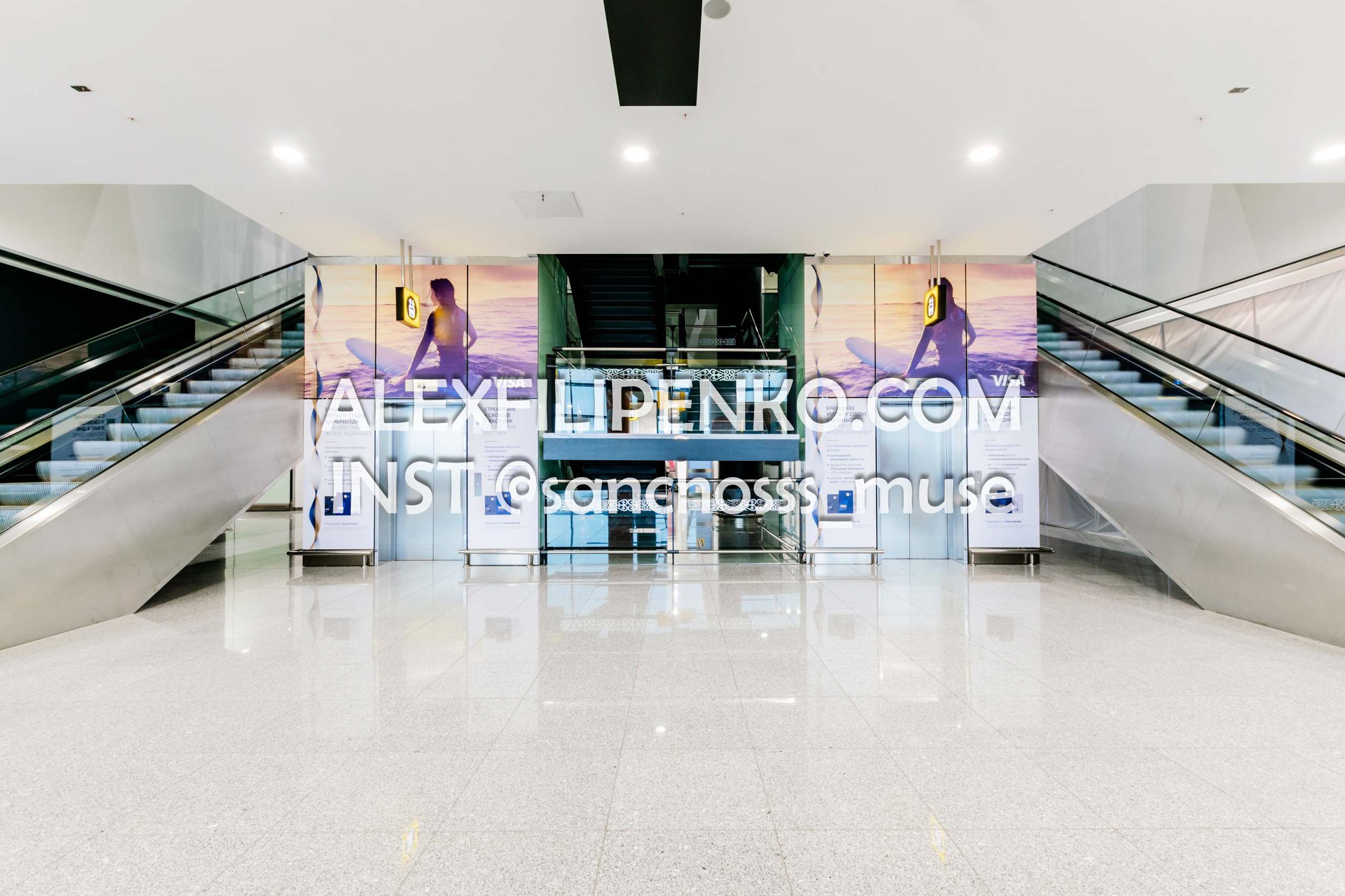 Фотосъемка для рекламного оператора MYD Production в Аэропорту Астаны. Фотограф интерьера недвижимости и архитектуры в Астане