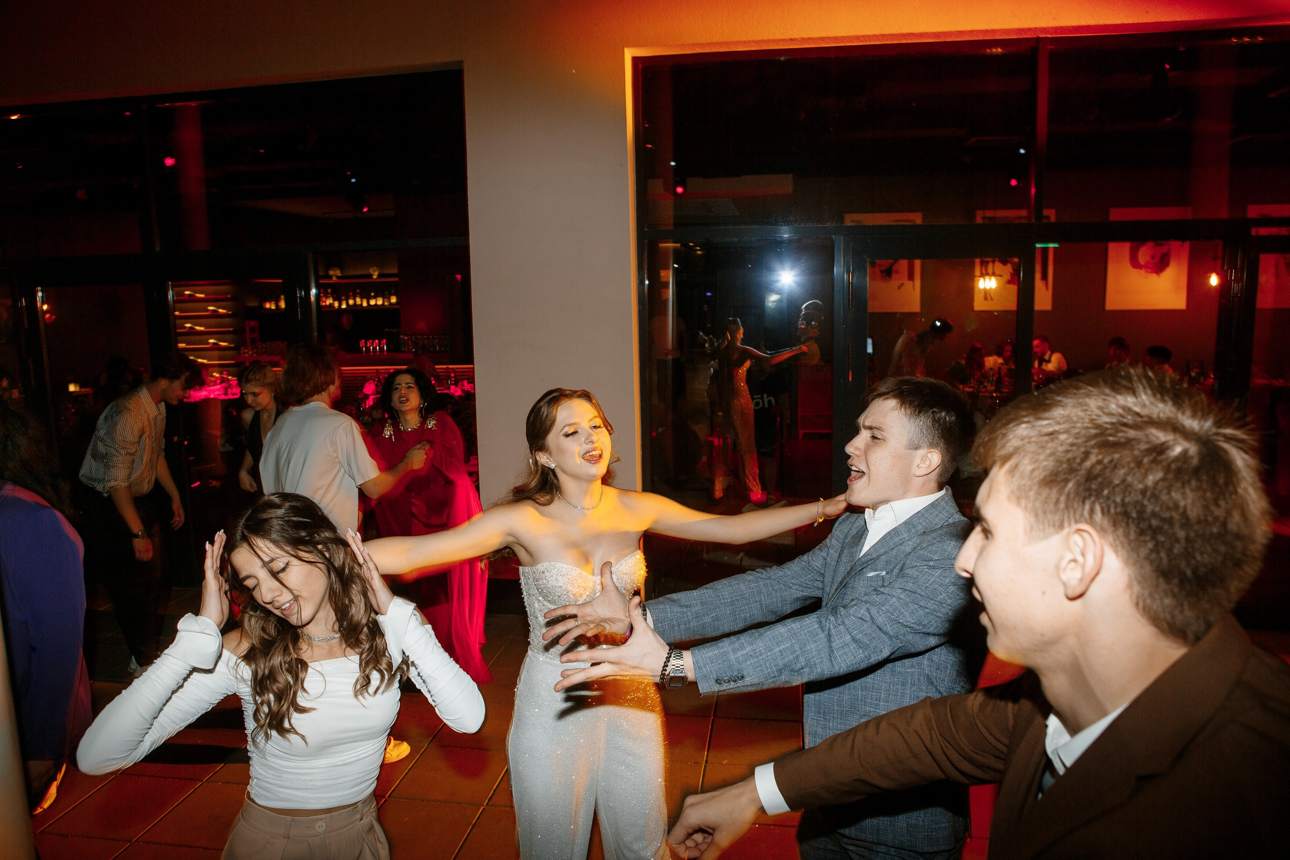 Выпускной Гимназия 12 2024 OpenHouse. Свадебный и портретный Фотограф в Липецке Дмитрий Котюков