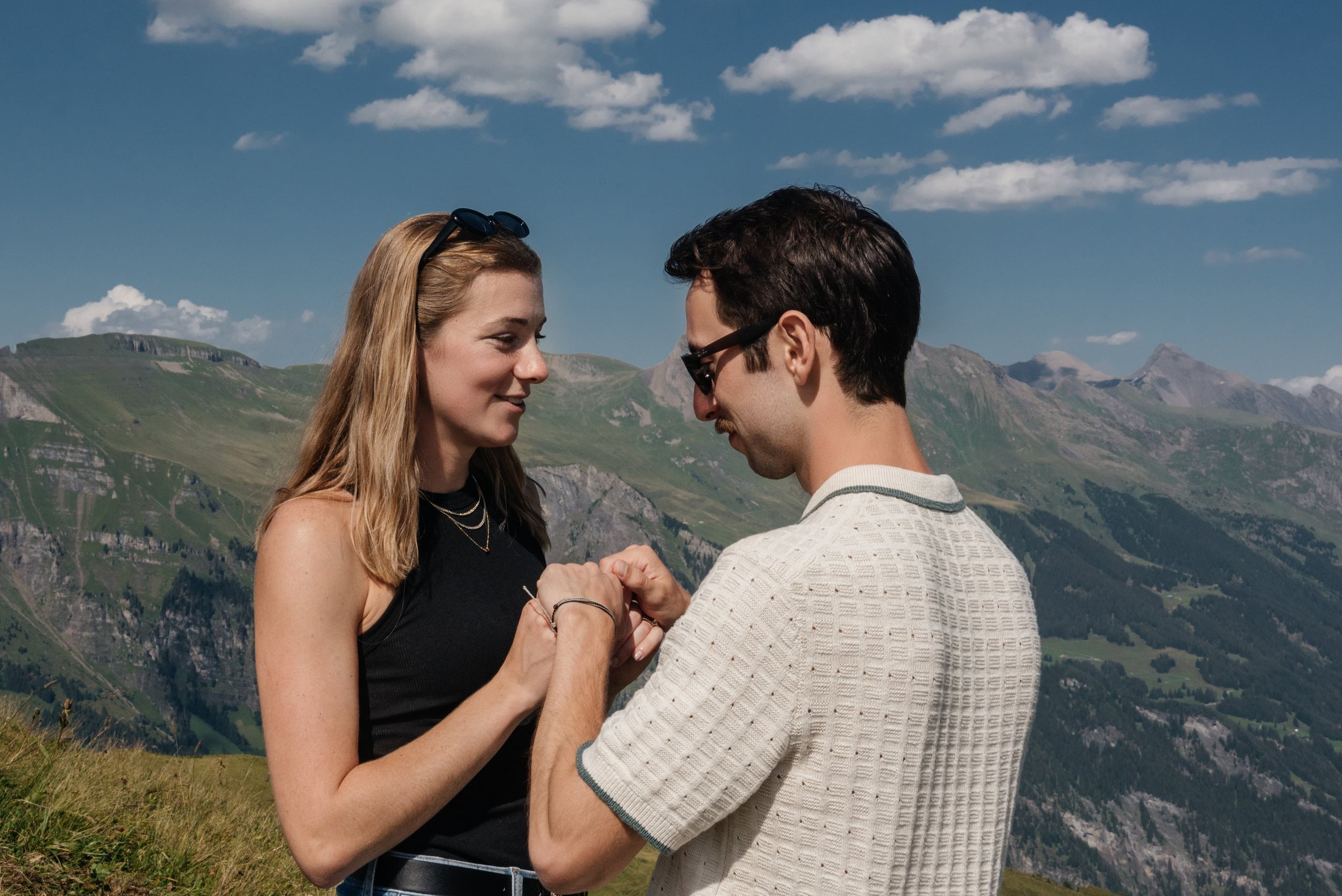 Eli & Adalyn (Mannlichen, Wengen). Photographer in Interlaken area