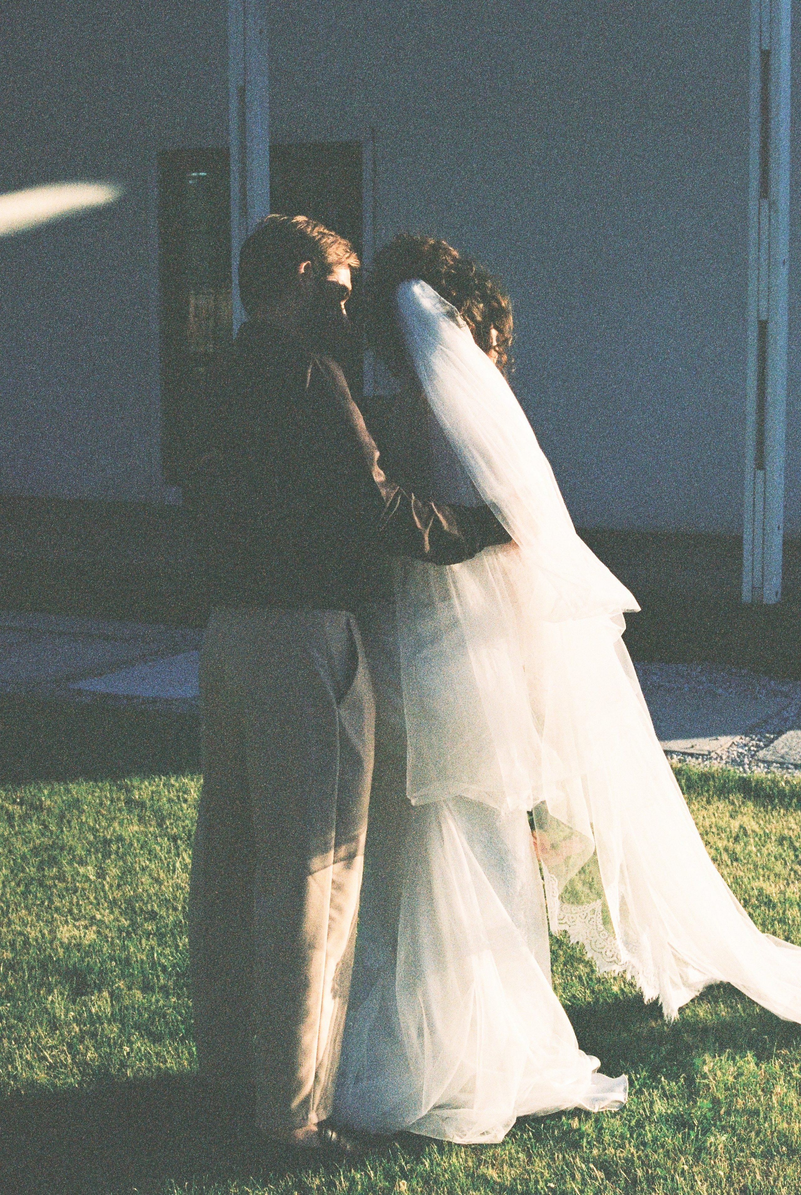 Плюс тридцать градусов на лужайке. Фотограф Андрей Куськало