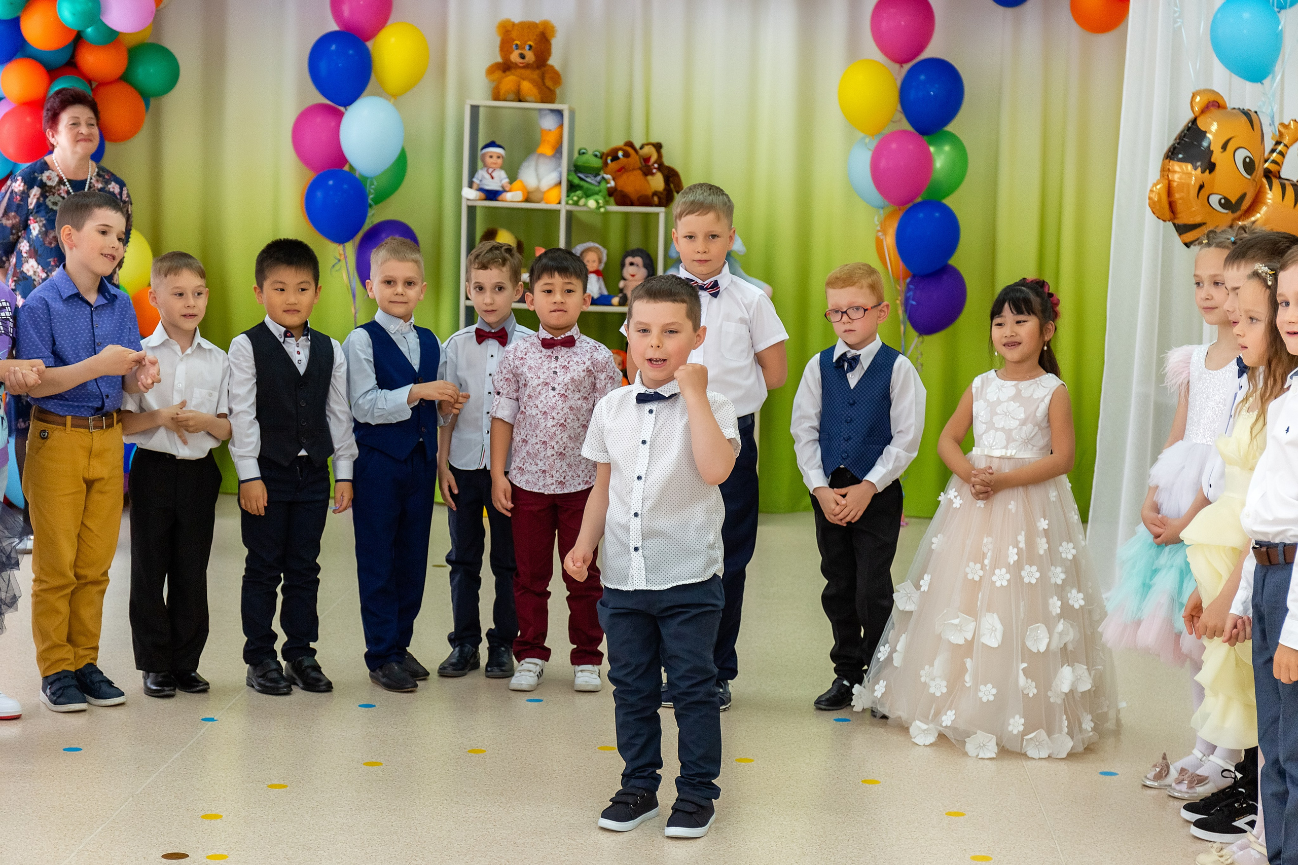 Выпускной. Детский сад «Тигрёнок». Стильный выпускной альбом Владивосток фотограф Вероника Мигачева