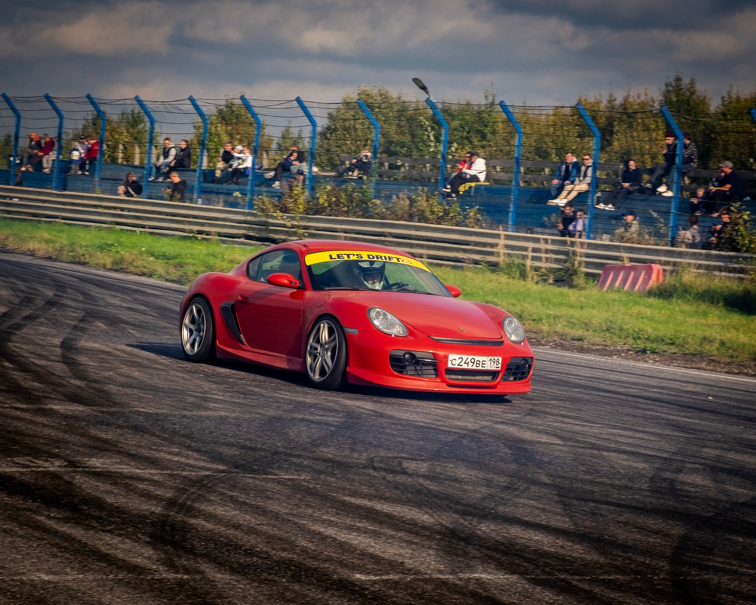 AUTODROM FEST 21.09.25. Автомобильные фотографии и рисунки в Санкт-Петербурги Пашков Дмитрий