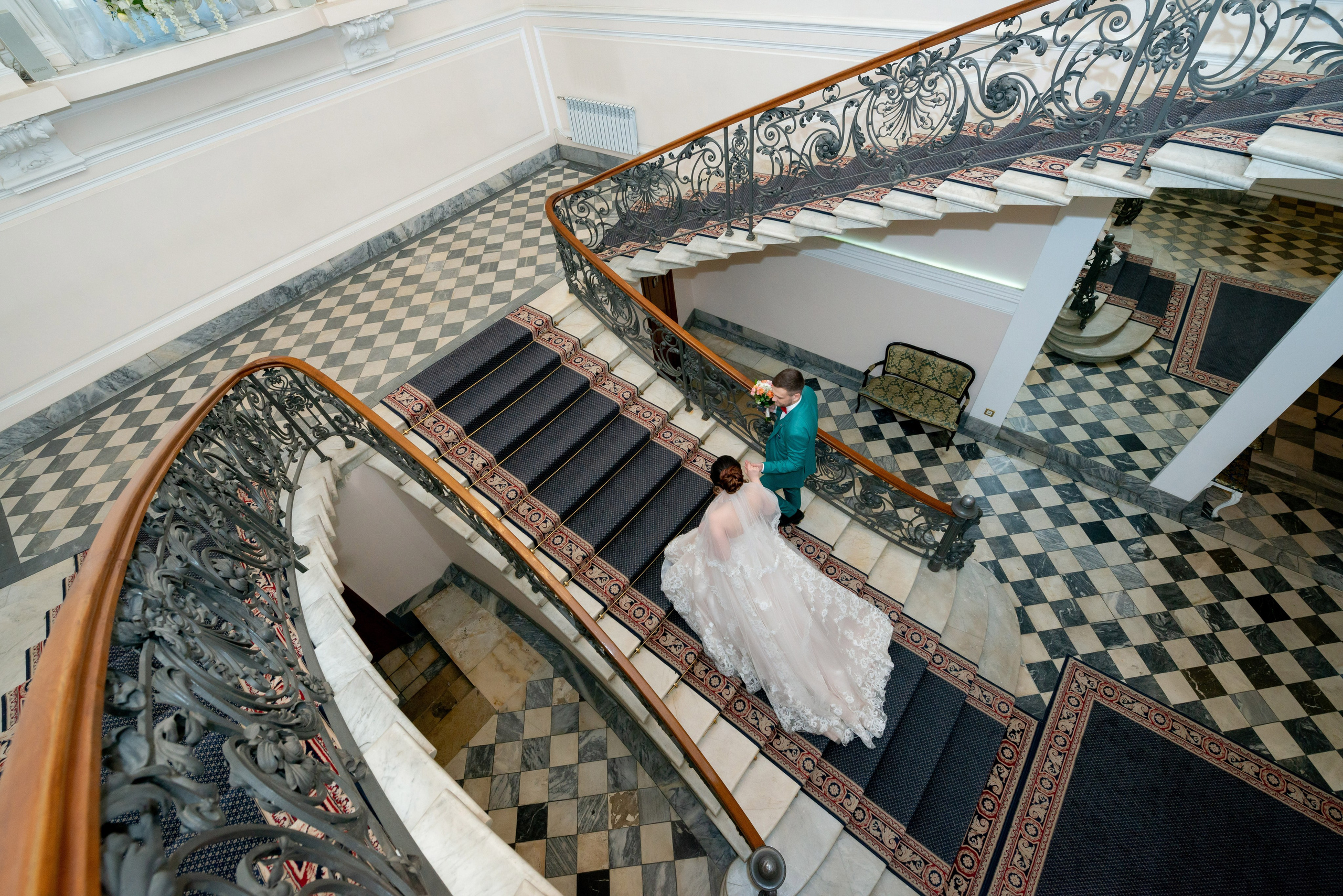 Самая красивая свадебная фотосессия в Эрмитаже. Лучшие свадебные фотографии в Эрмитажа. Портретный, семейный и свадебный фотограф в Санкт-Петербурге и в Пушкине Ширяев Денис