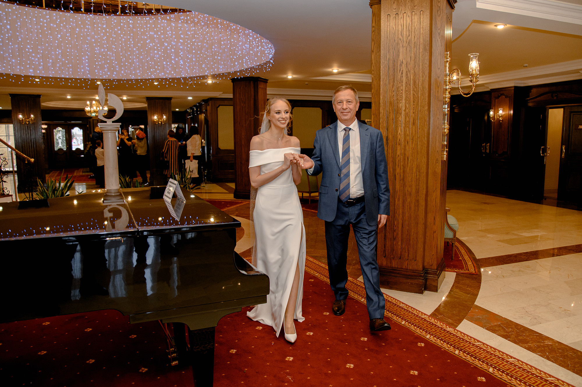 Зимняя свадьба Ангелины и Павла в Москве. Свадебный и индивидуальный фотограф Никита Роут | Москва