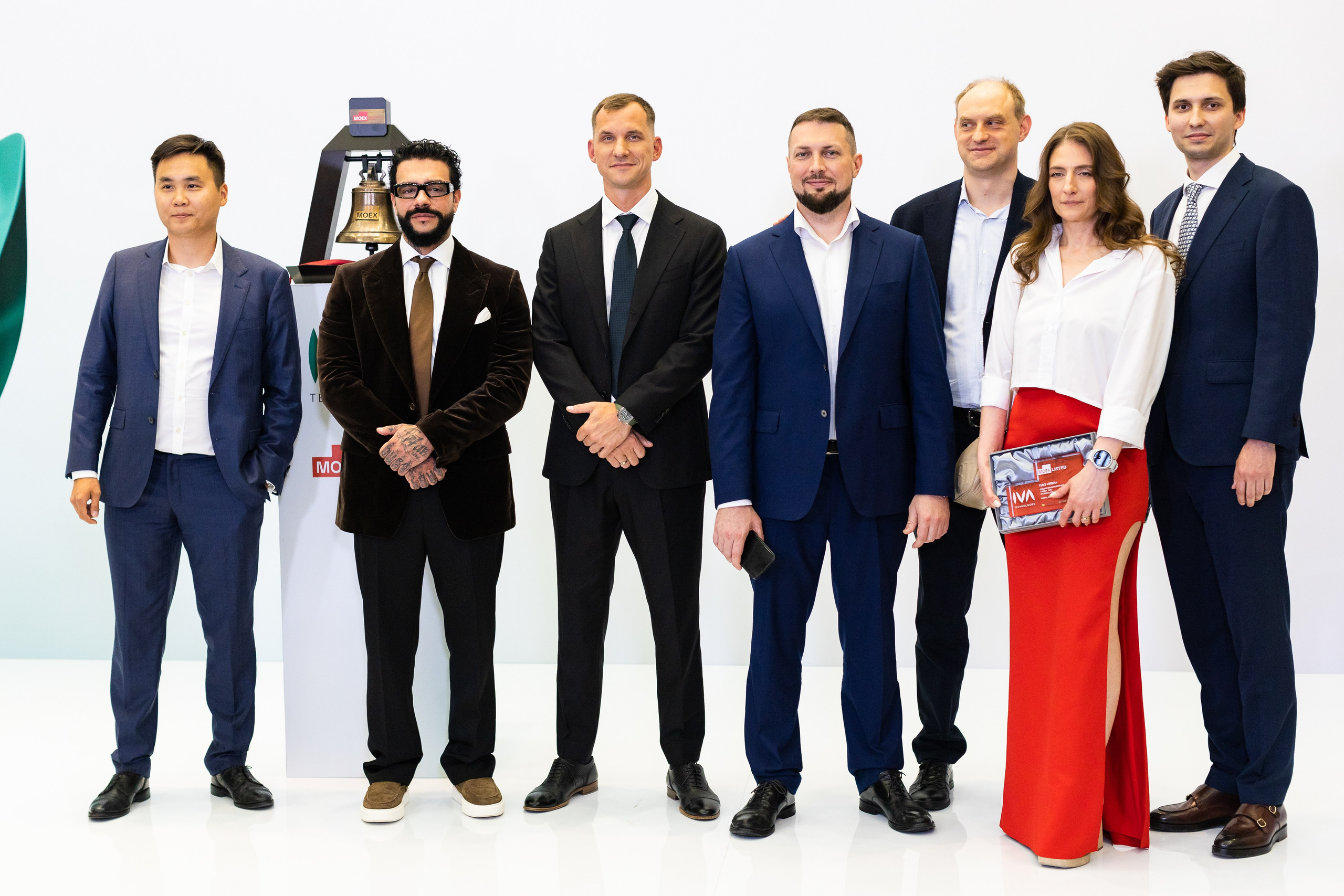 IVA на Московской бирже. Свадебный и портретный фотограф в Королёве Сергей Чихарев