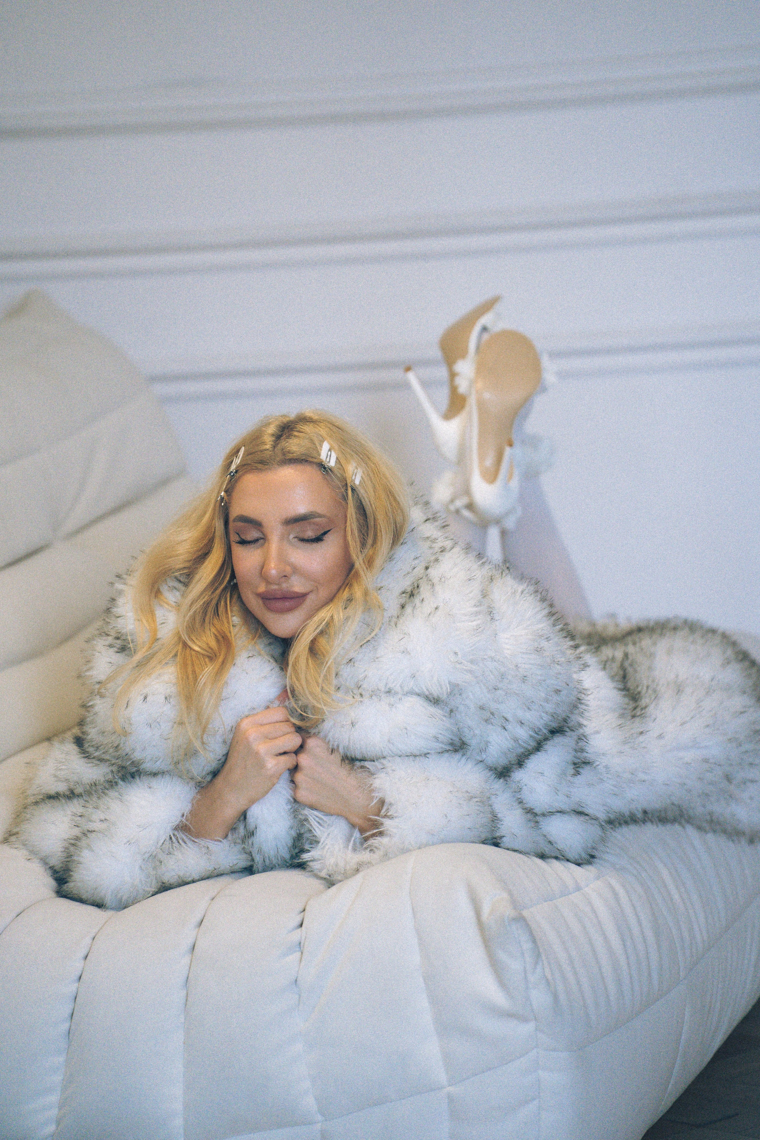 МИНИМАЛИЗМ В СТУДИИ НА ЧЕРНЫШЕВСКОЙ В СТУДИИ С БАЛКОНОМ. Профессиональный фотограф, Санкт-Петербург — Виктория Богомолова