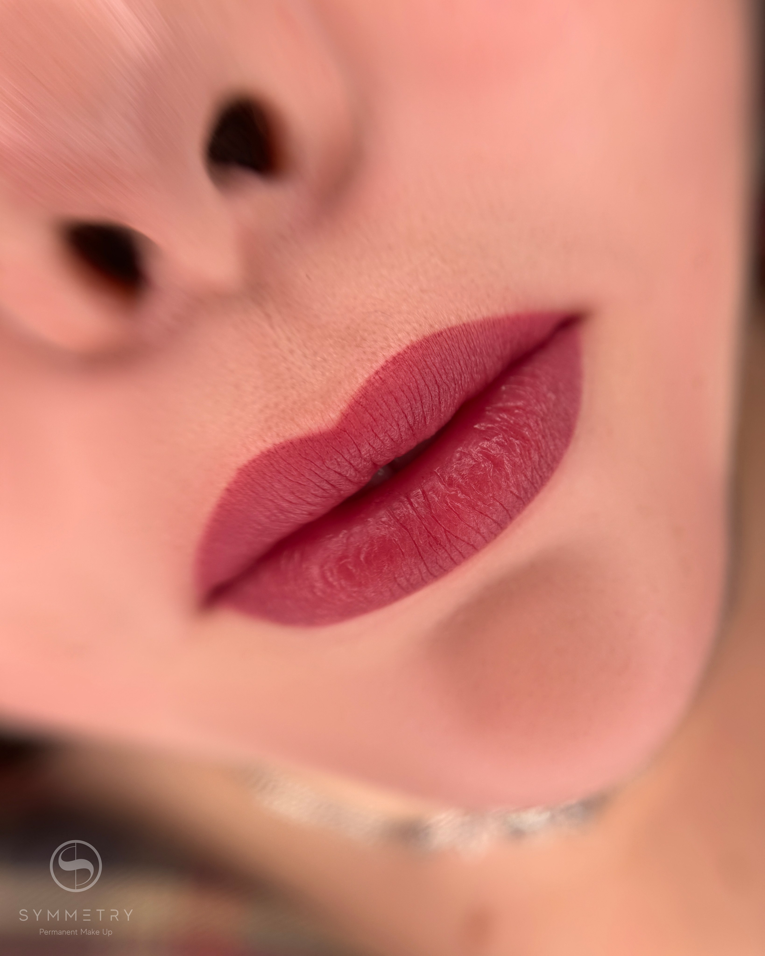 Лена. Студия перманентного макияжа, косметологии и массажа SYMMETRY в Москве, м. Киевская